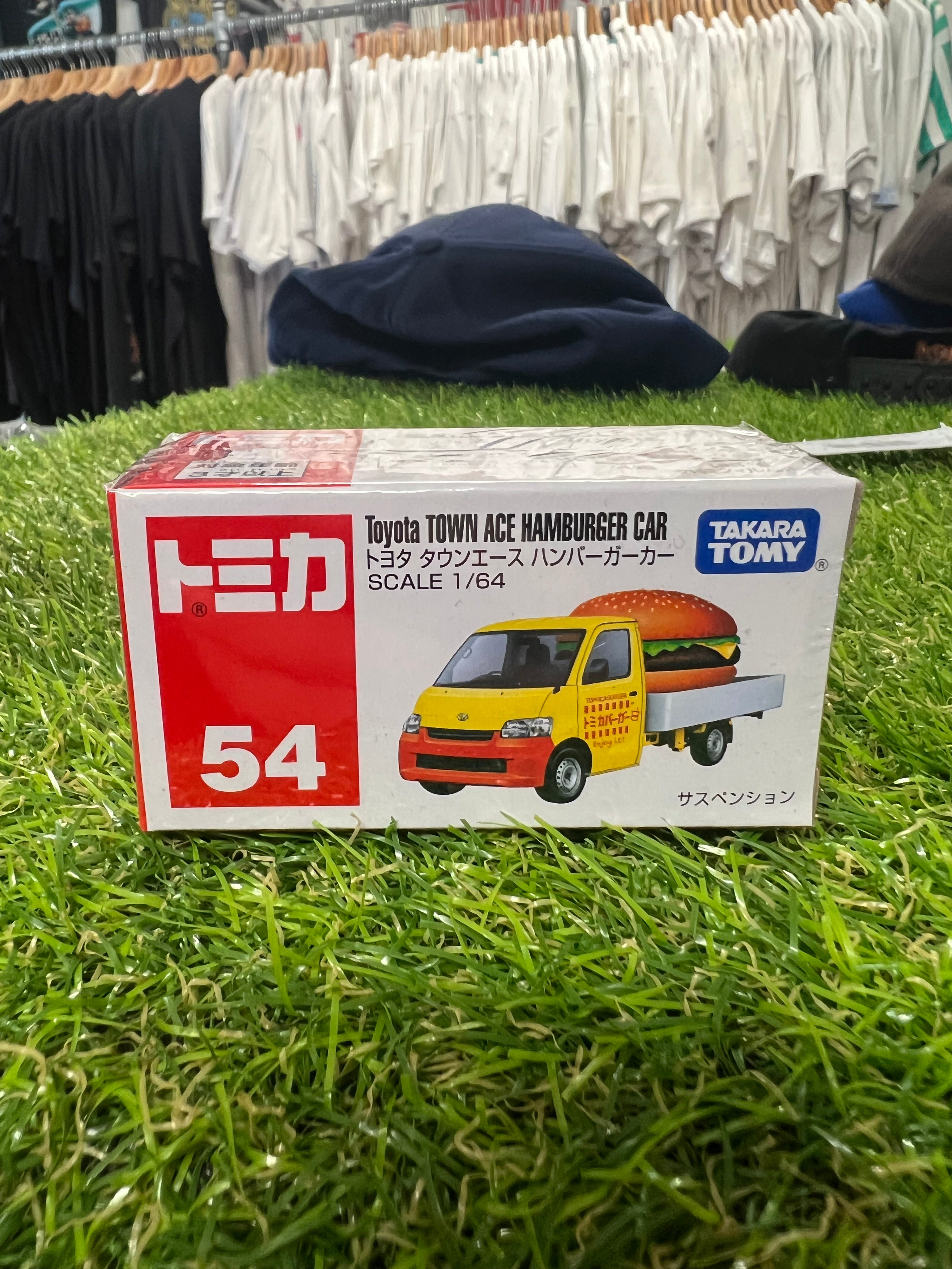 Takara Tomy #54 Toyota TOWN ACE Hamburger Car