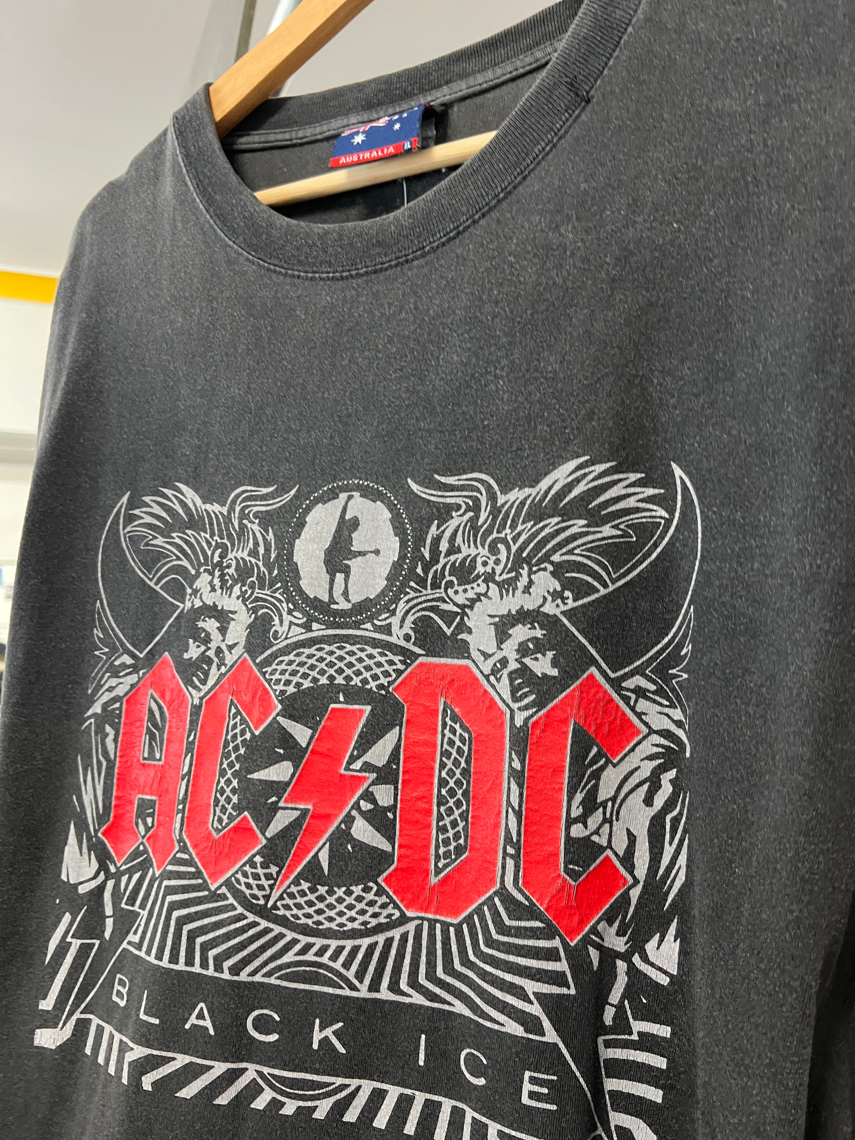 [L] 2010 ACDC Black Ice World Tour DS