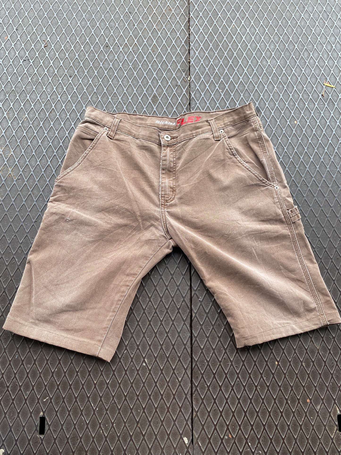 34 - Dickies Faded Chocolate Brown Carpenter Shorts
