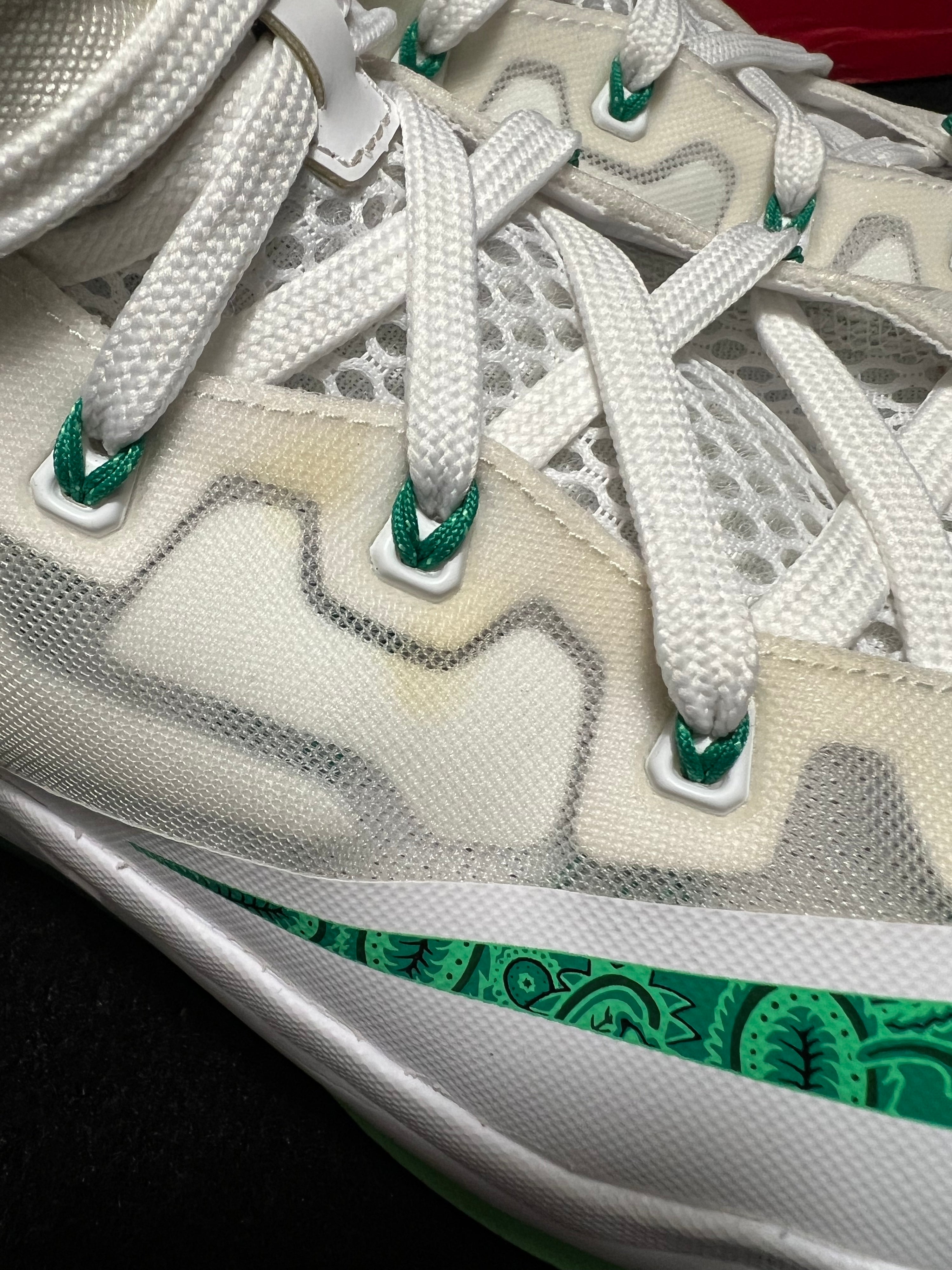 US12 - 2014 Nike Air Max Lebron 11 Low Easter White/Grn USED 642849-100