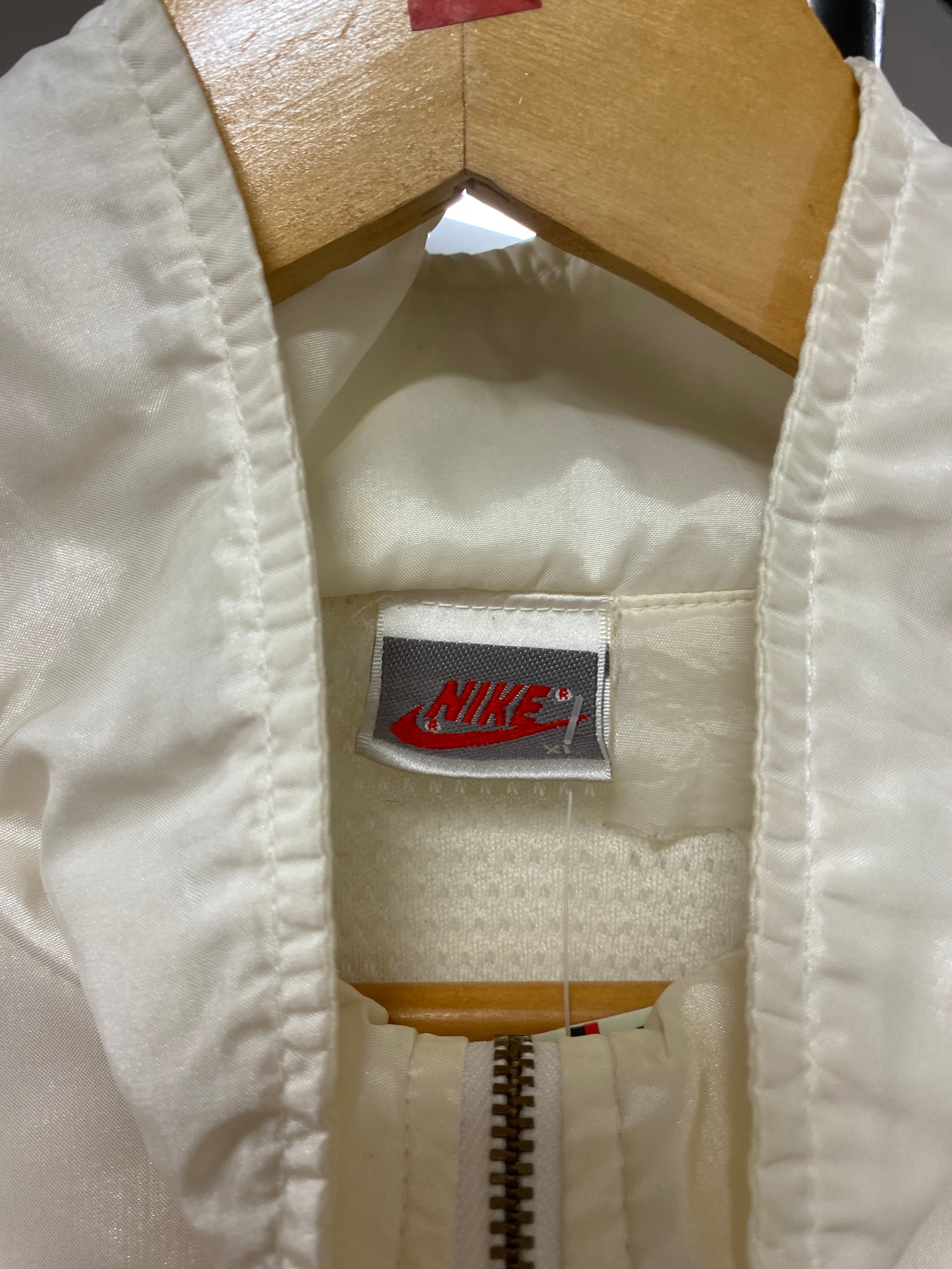 XL - Vintage Nike International Jacket White/Blue, Red Sleeves