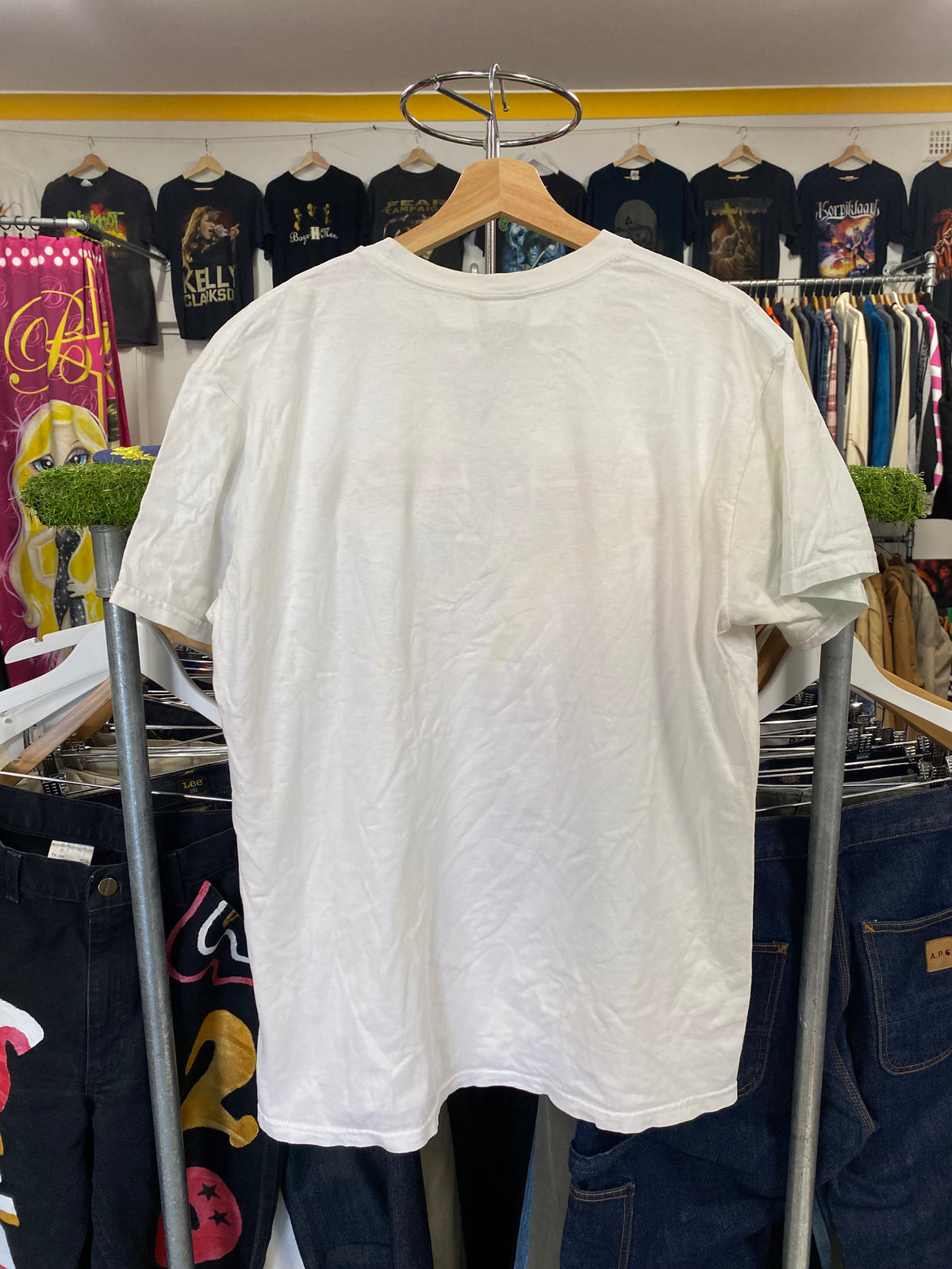 [L] Nike Centre Box Logo: Red Stripes Through Centre White Tshirt