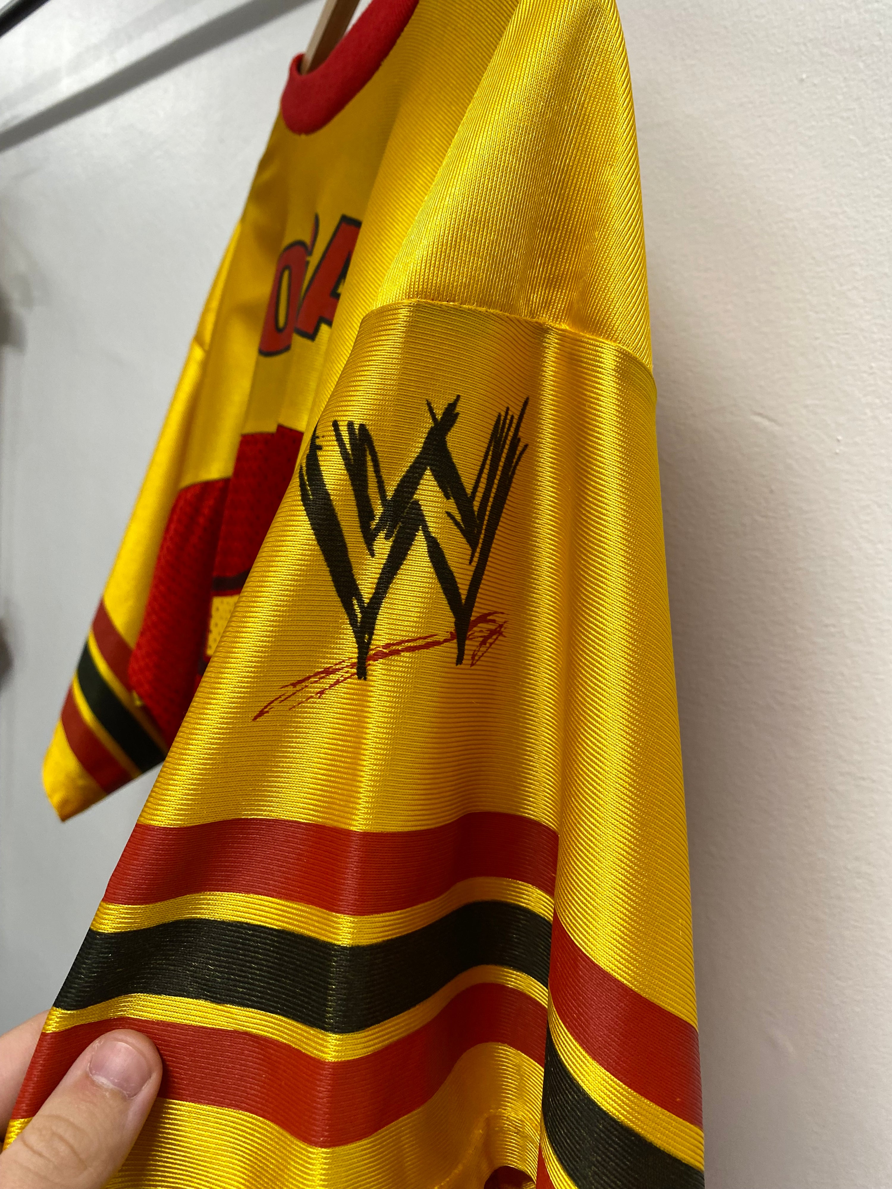 [L] 2002 WWE Hulkmaniacs Red/Yellow Jersey