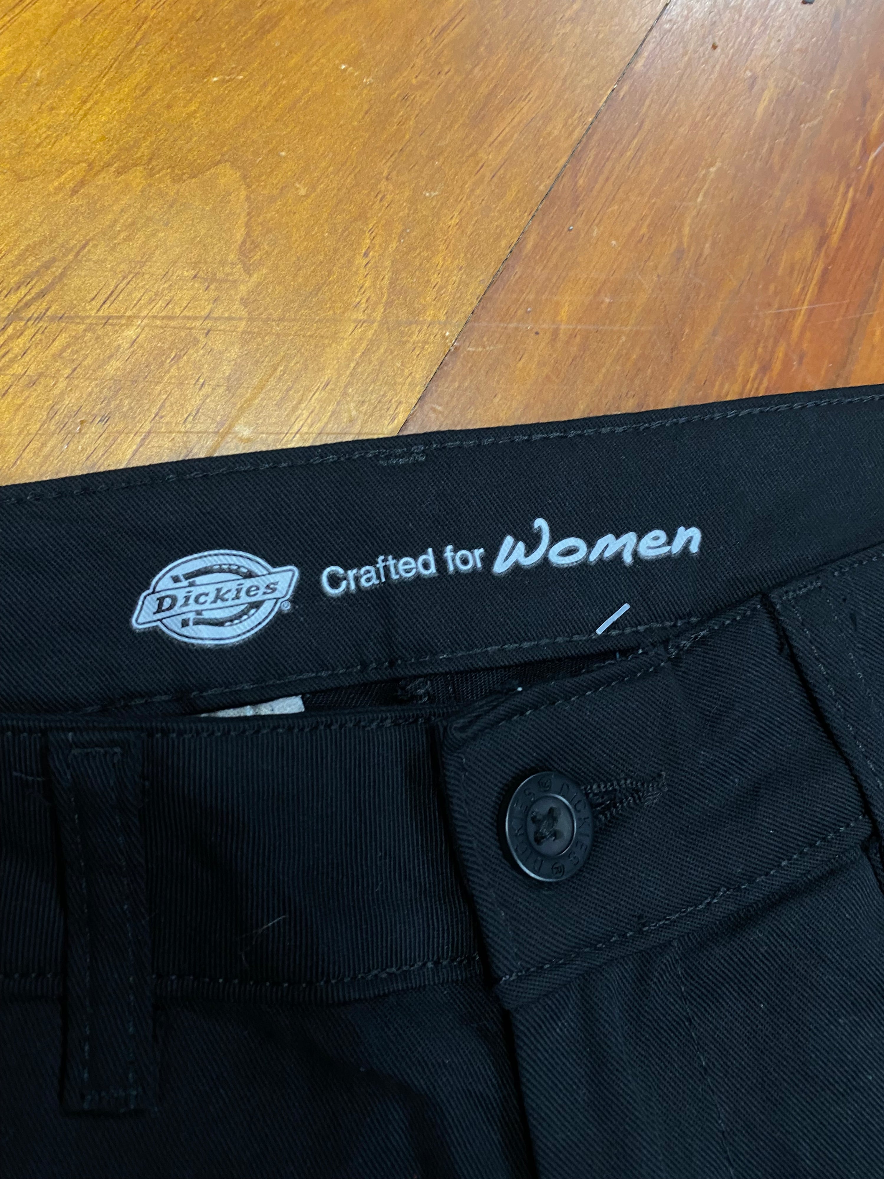 [28] Dickies Women Black Pants D134