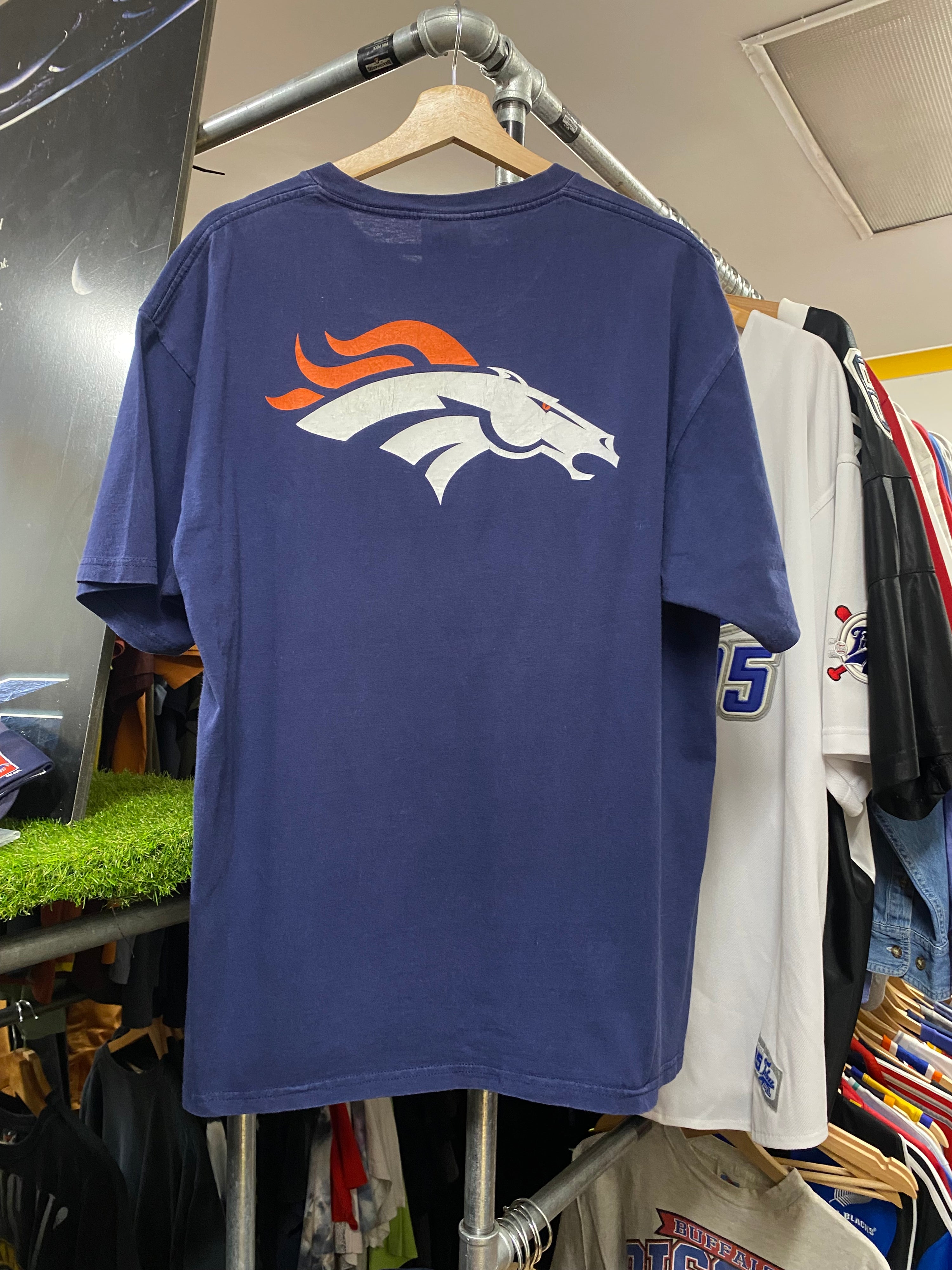 L - 2000s Nike x Denver Broncos Spellout Logo DS Blue Tee