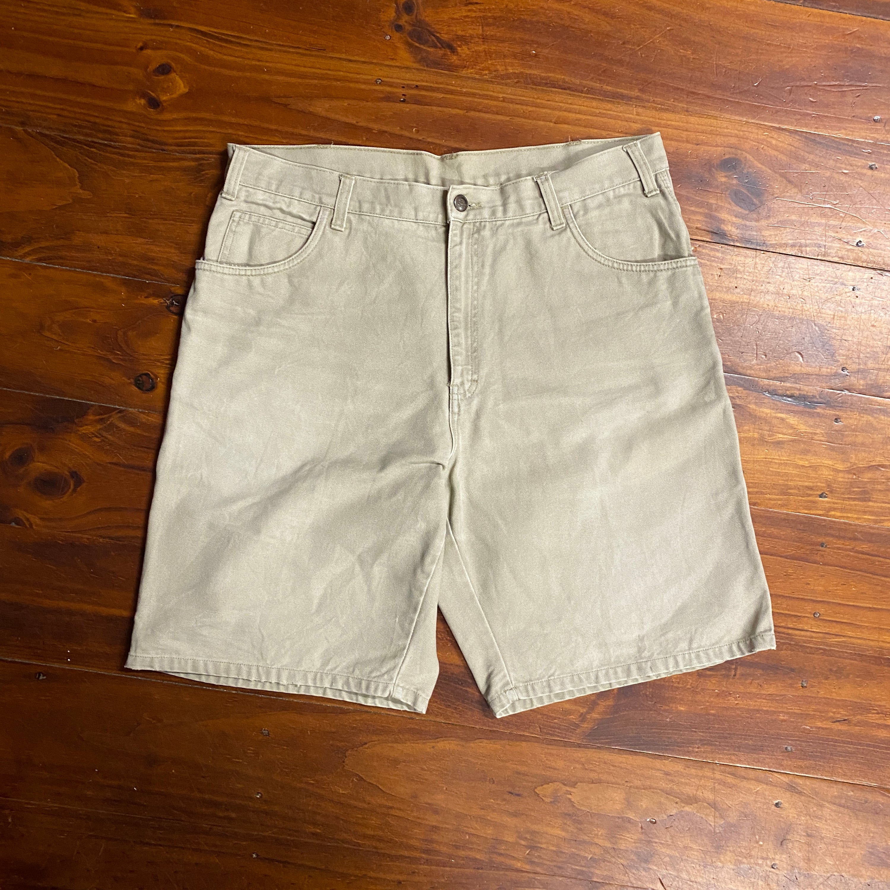 36 - Dickies Cream/Beige Carpenter Shorts DS101