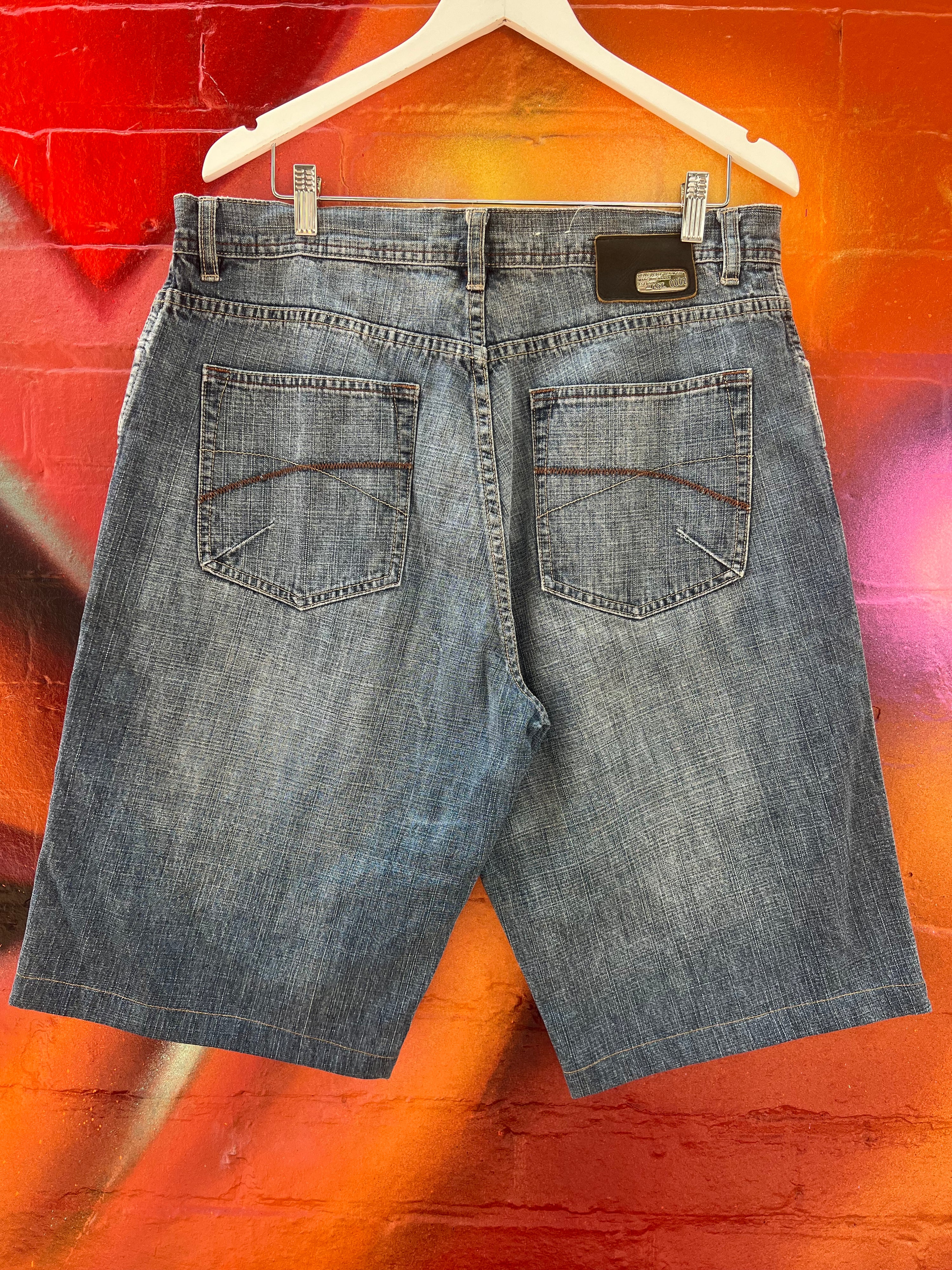 36 - Pelle Pelle Denim Shorts Lot. 0002