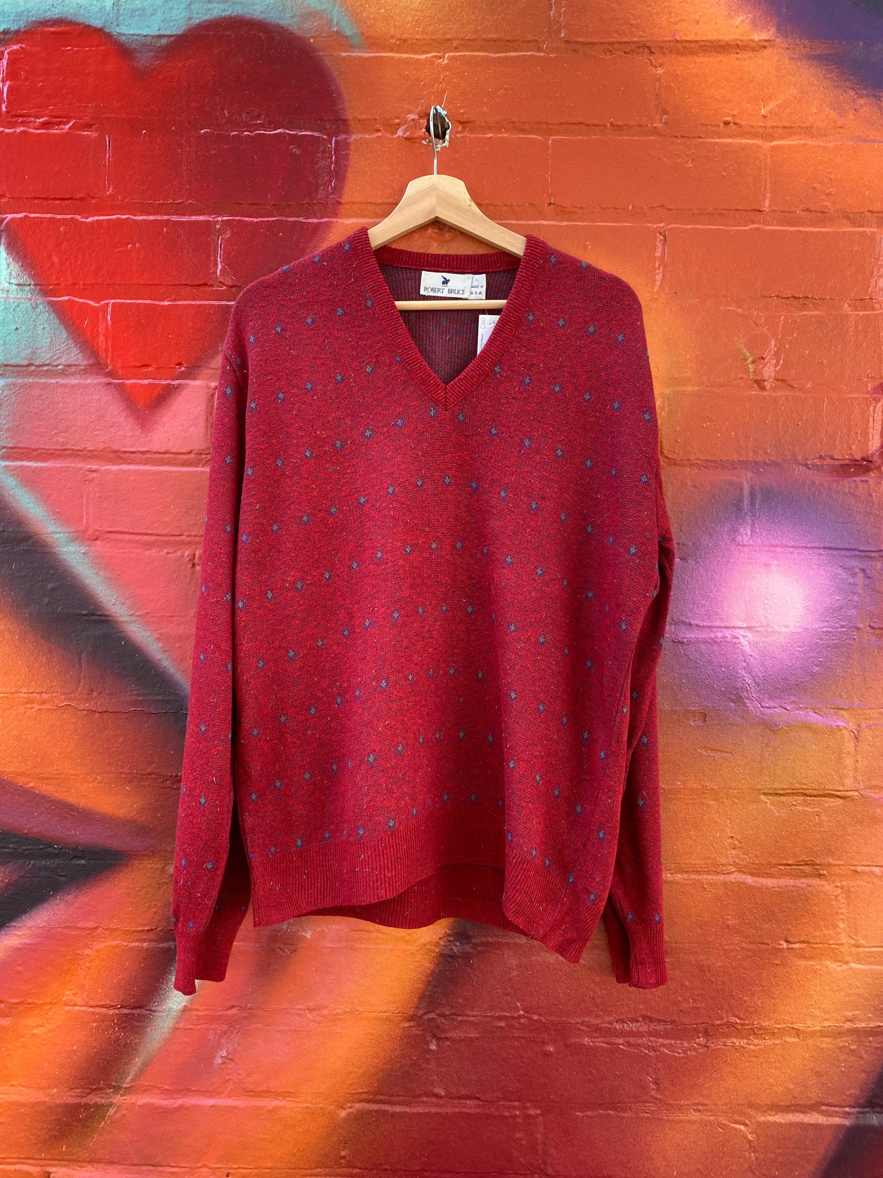 [L] Robert Bruce V-neck Knit Sweater
