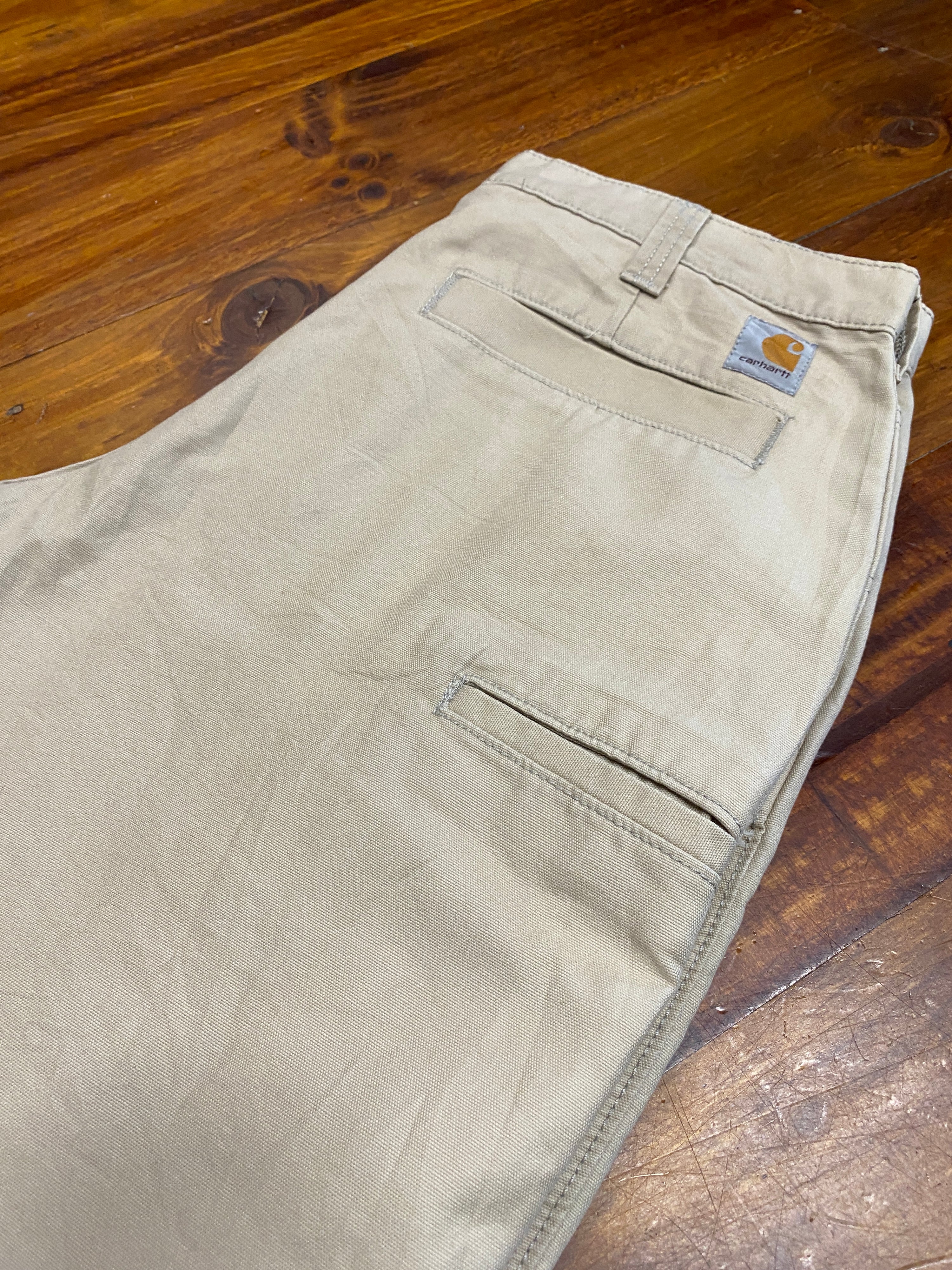 34 - Carhartt Relaxed Fit Beige Shorts DS145