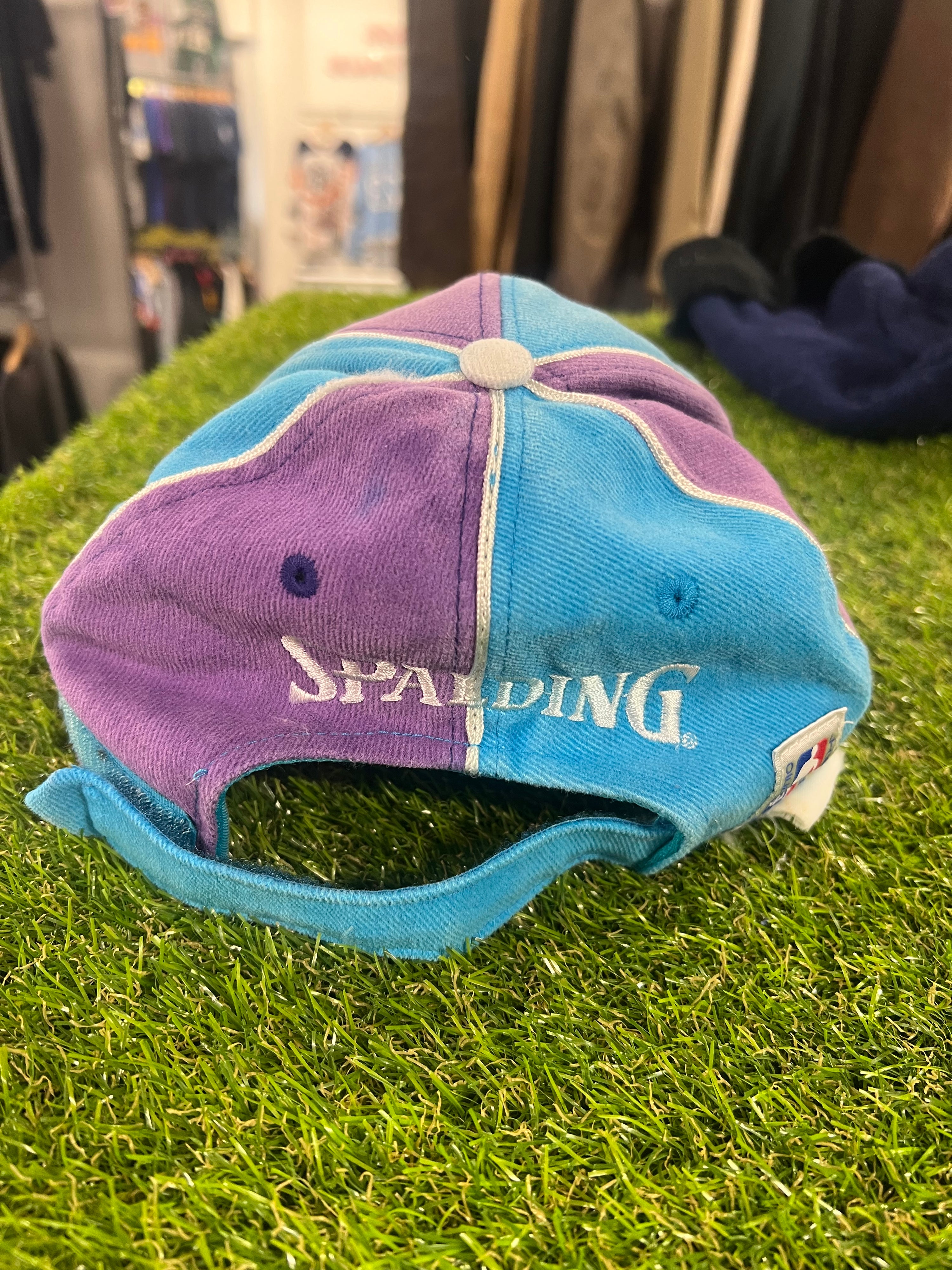 Vintage Charlotte Hornets x Spalding Cap