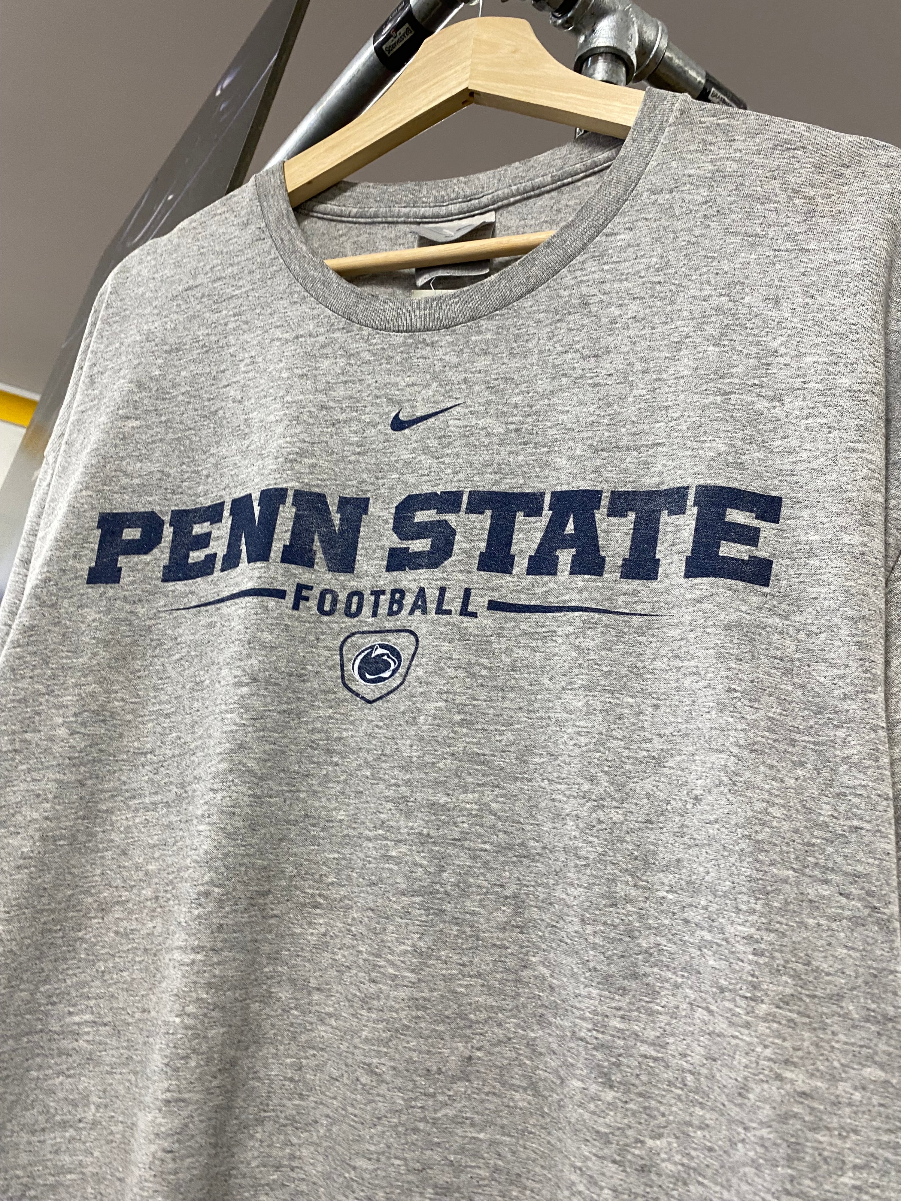 XL - Vintage Nike x Penn State Football Blue Spellout Grey Tee