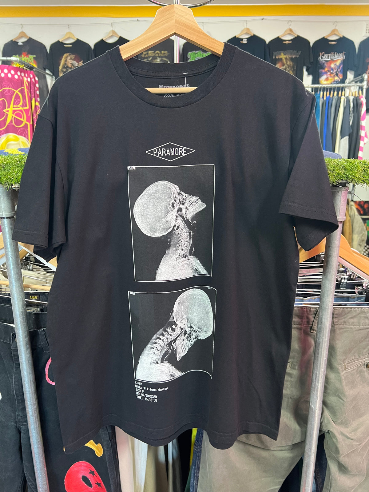 [L] Paramore Hayley X-Ray Head Banging Tshirt
