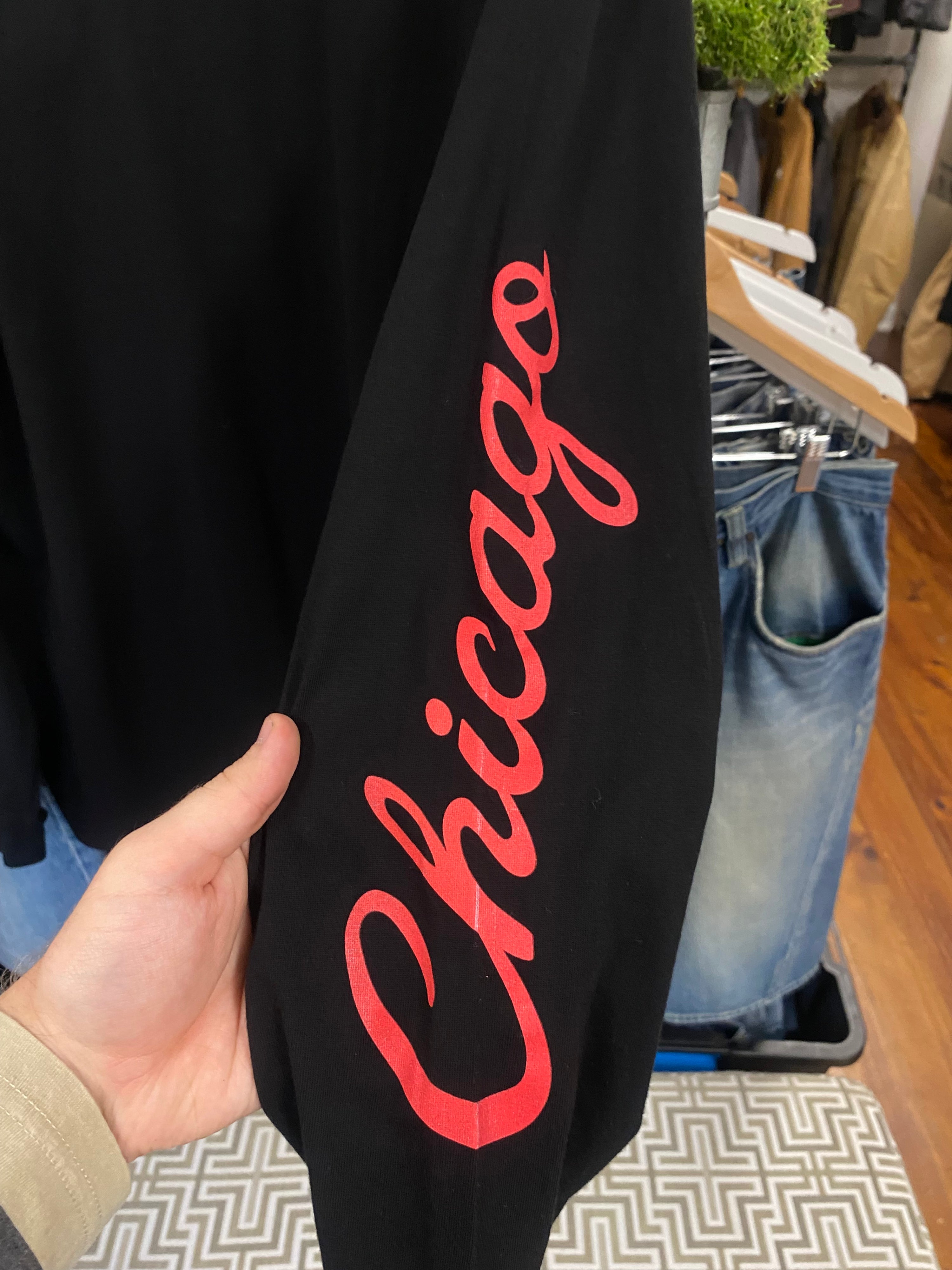 [L] - Mitchell And Ness Chicago Bulls Long Sleeve Black Tshirt