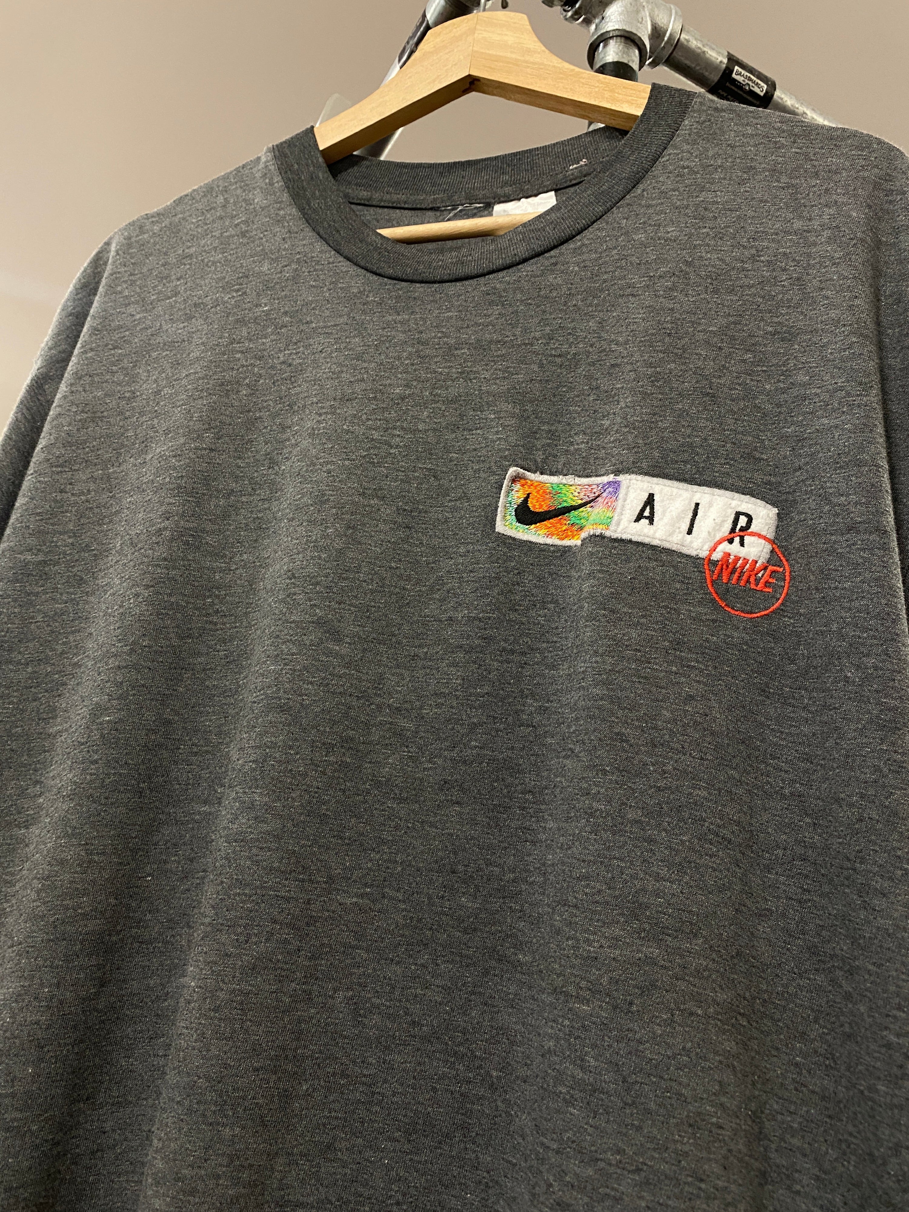 L - Nike Air Rainbow Embroidered Pocket Logo Dark Grey Tee