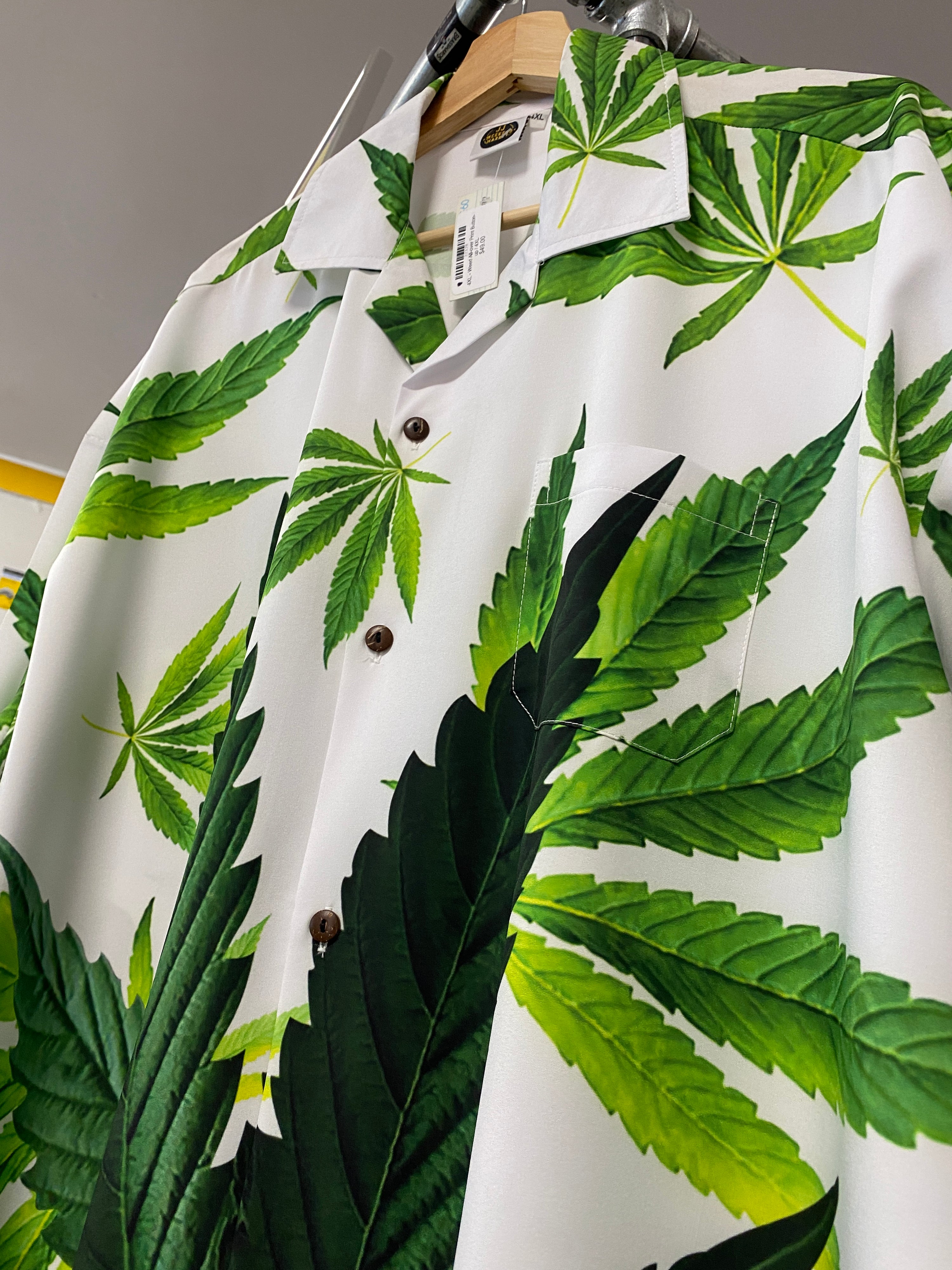 4XL - Weed All-over Print Button-up