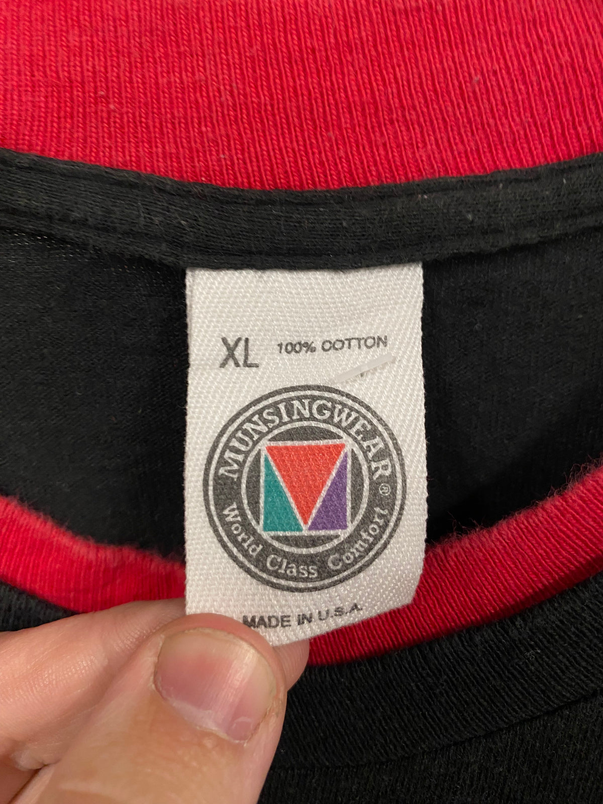 XL - Vintage Munsingwear Black DC Tee
