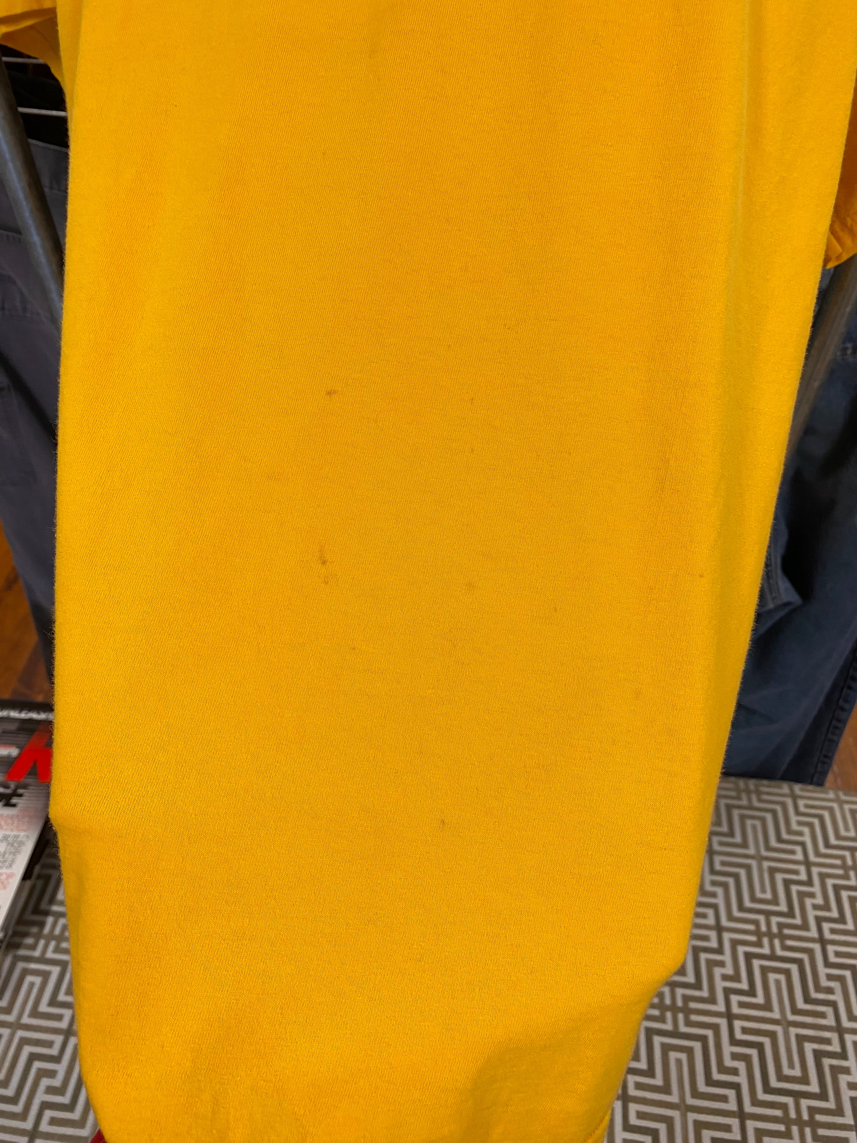 [XL] 2000s Nike Inc Embroidered Yellow Tshirt
