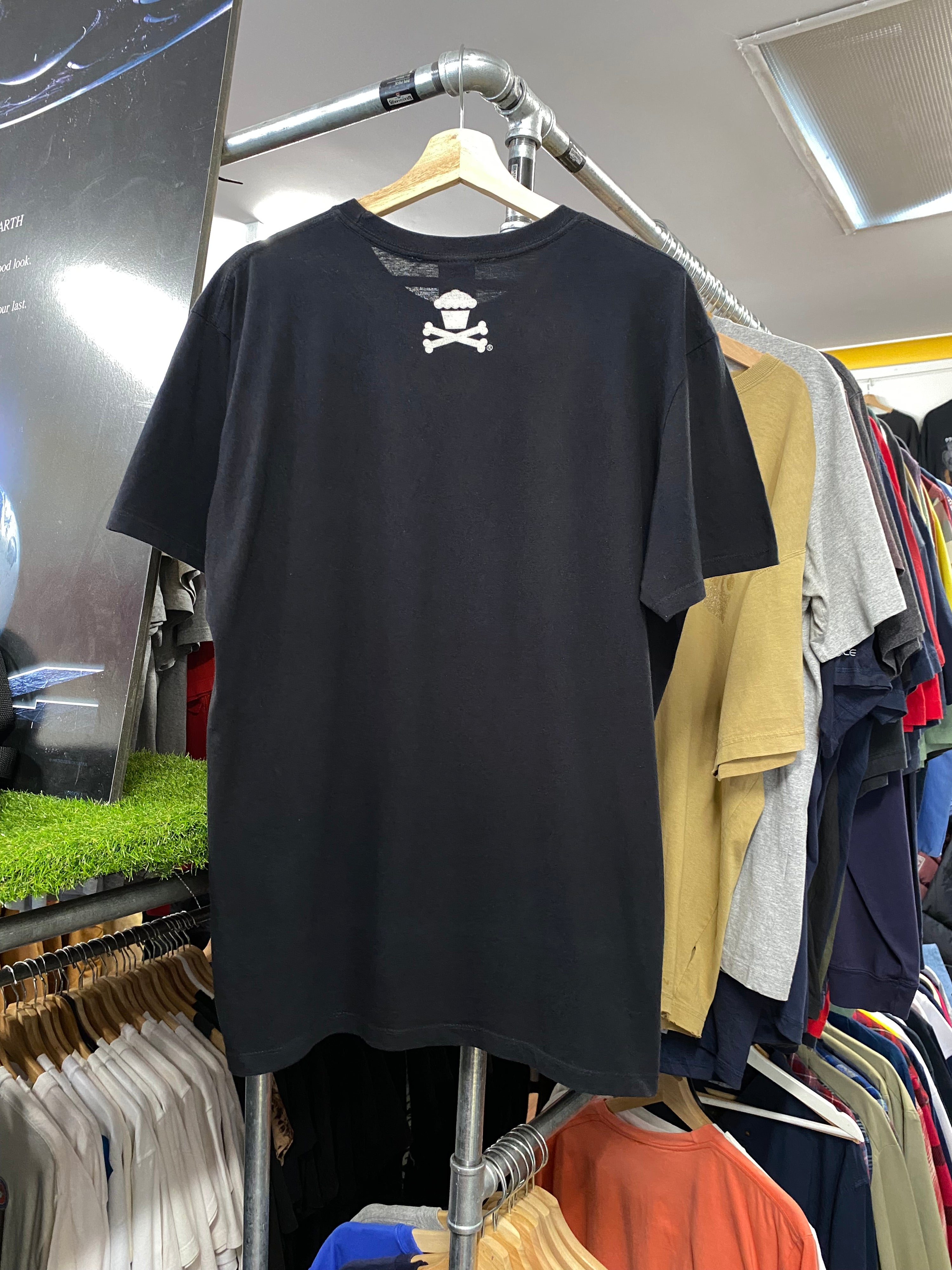 [L] Johnny Cupcakes Olde Time Quality Tee