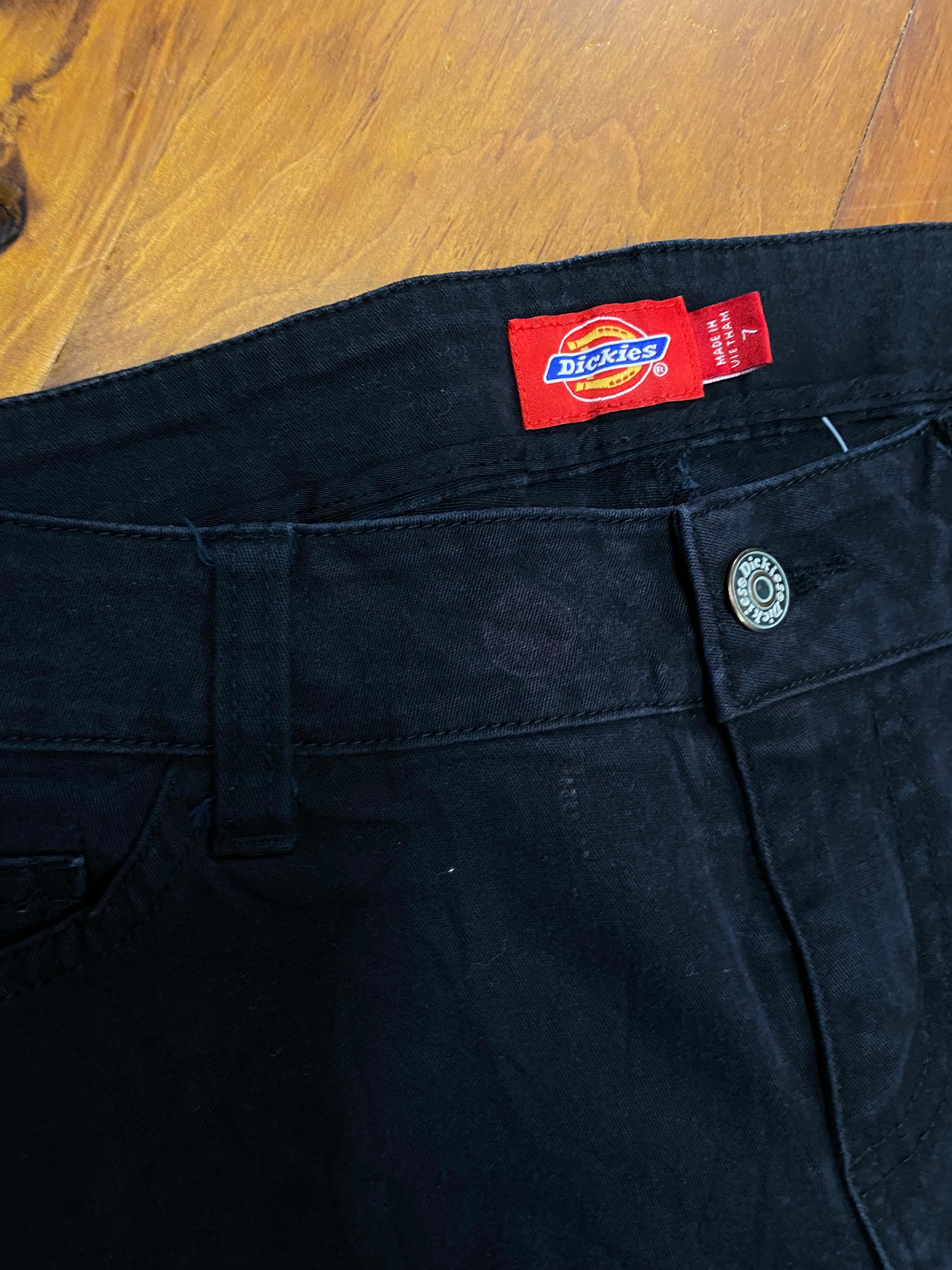 [28] Dickies Black Pants D148