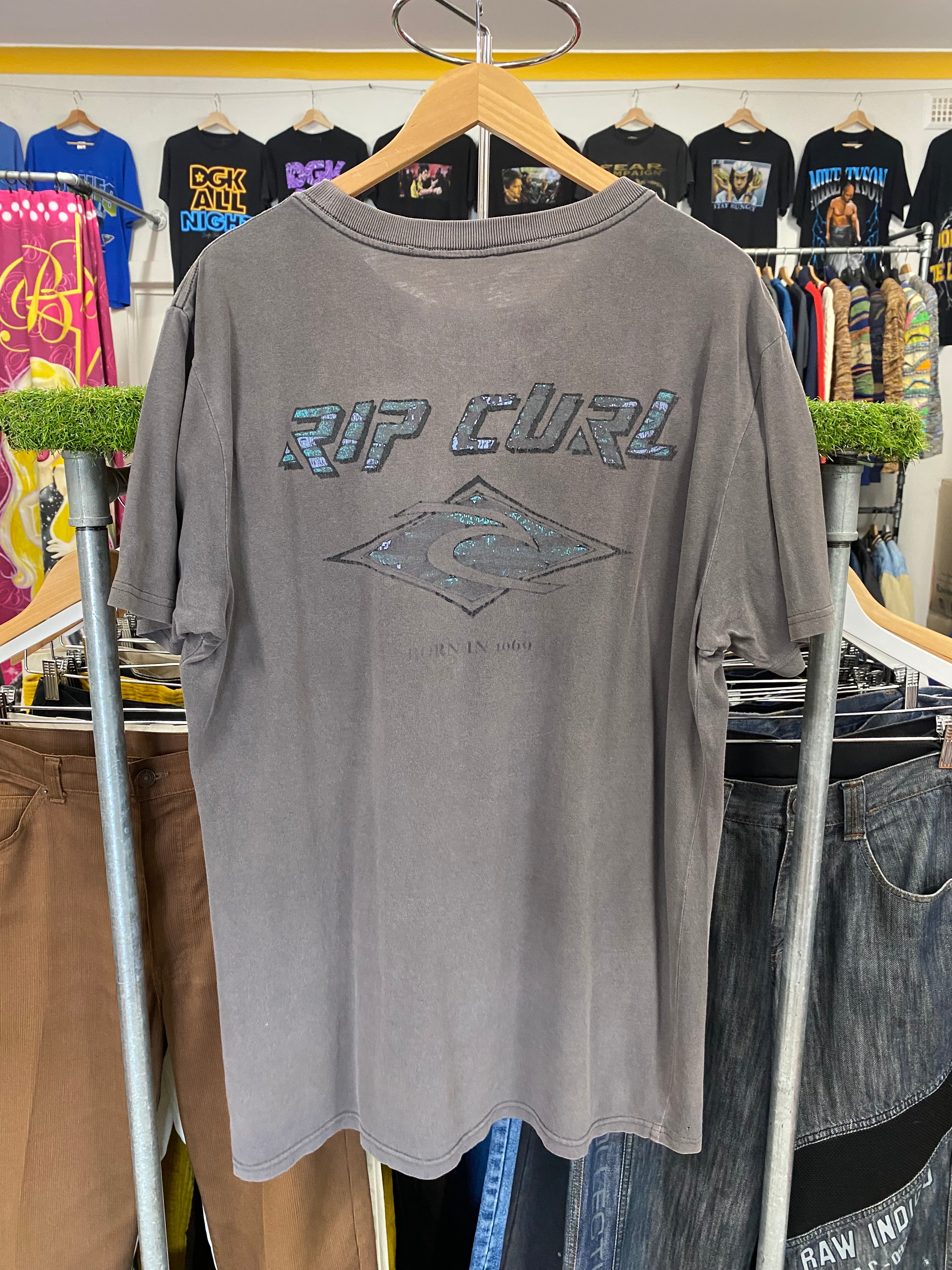 L - Rip Curl 2000s Faded Grey Tee