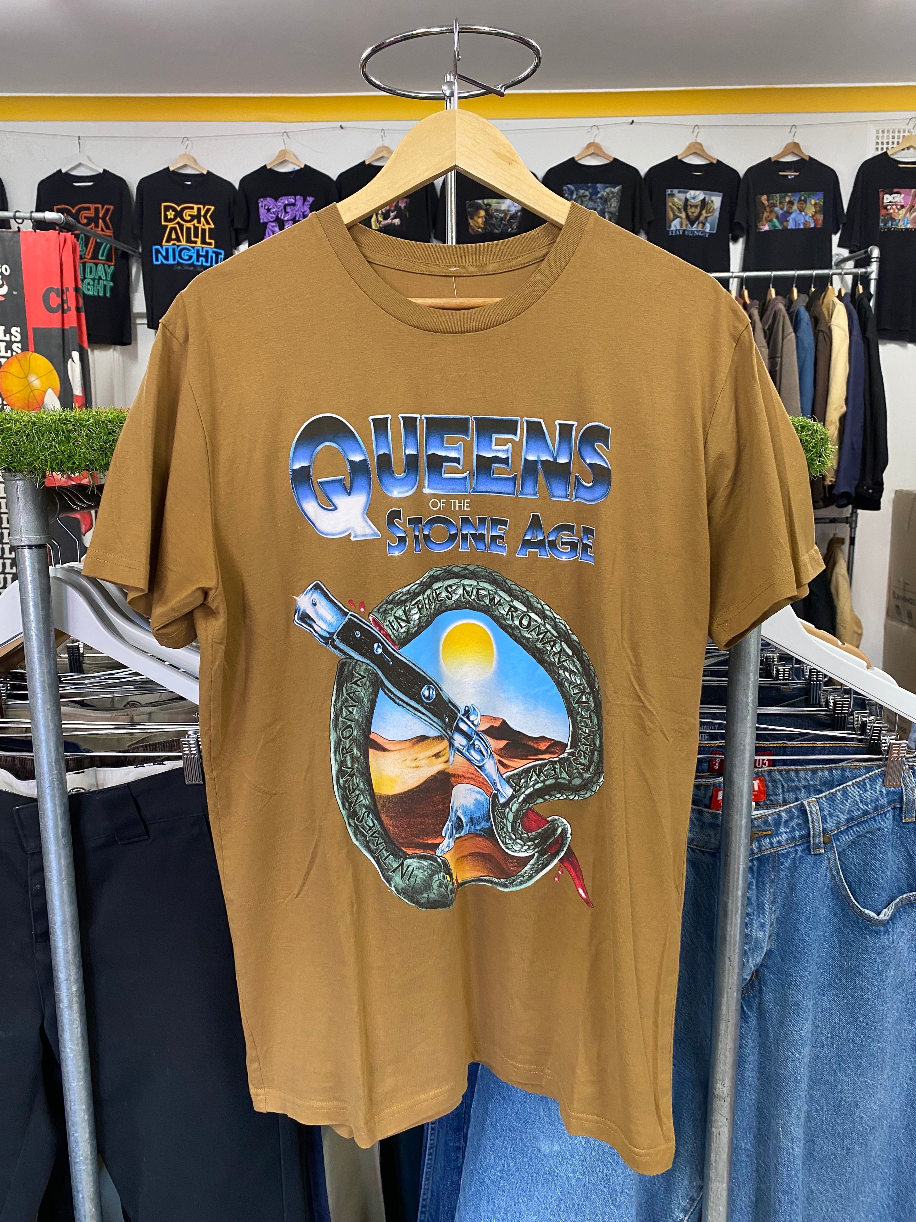 [L] 2025 Queens Of The Stone Age: In Times New Roman Tshirt