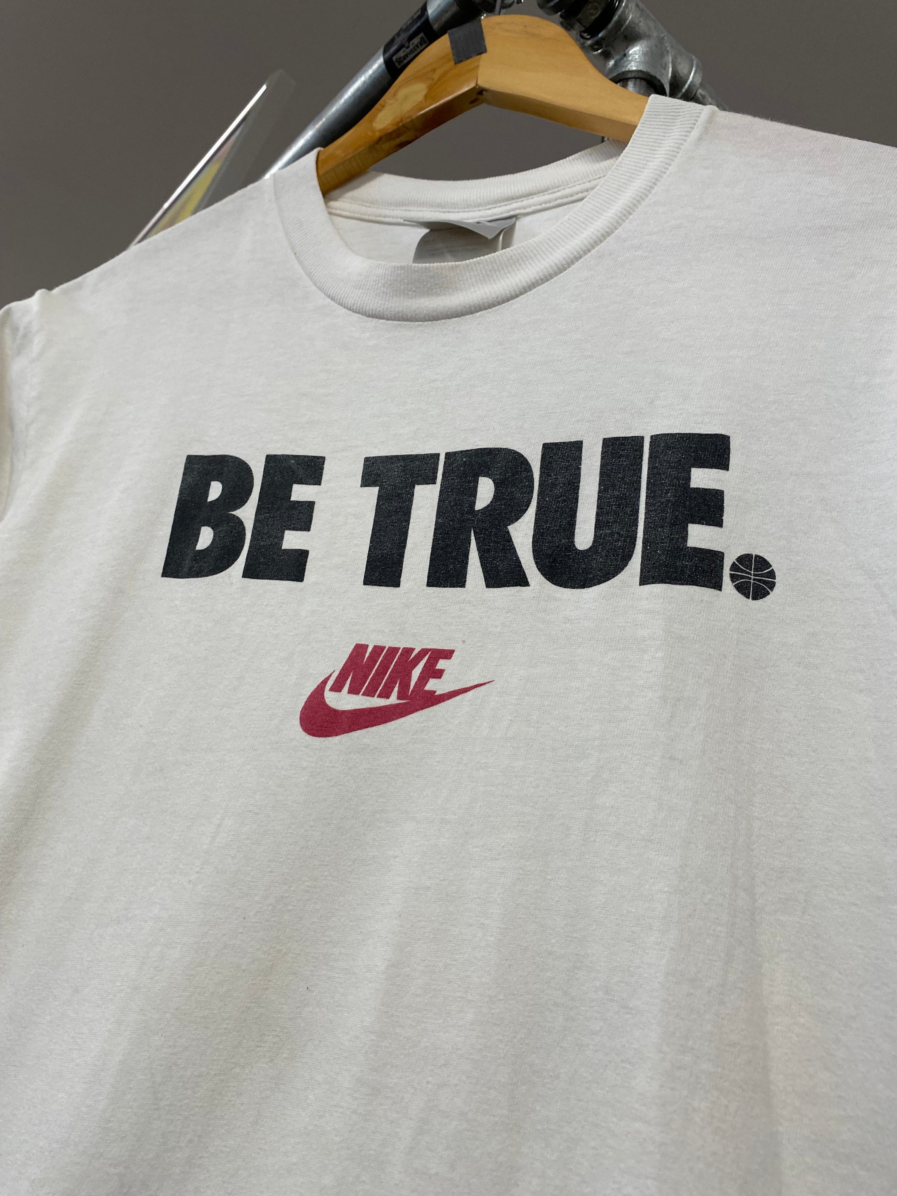M - Nike Basketball 'Be True' White Tee