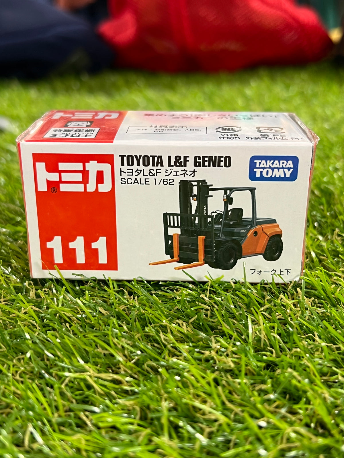 Takara Tomy 111 Toyota L&F Geneo