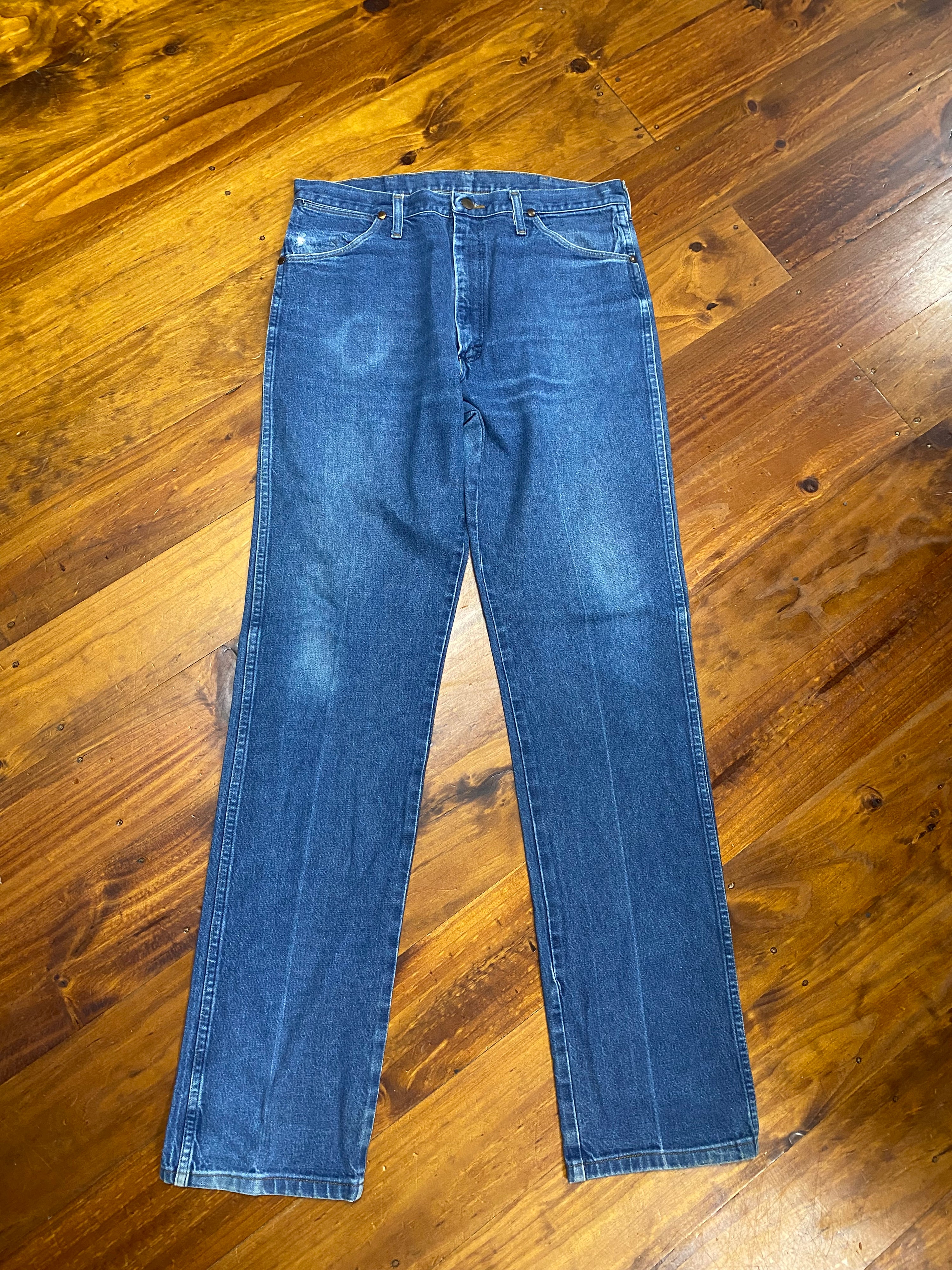 [36] Wrangler Blue Jeans WJ16