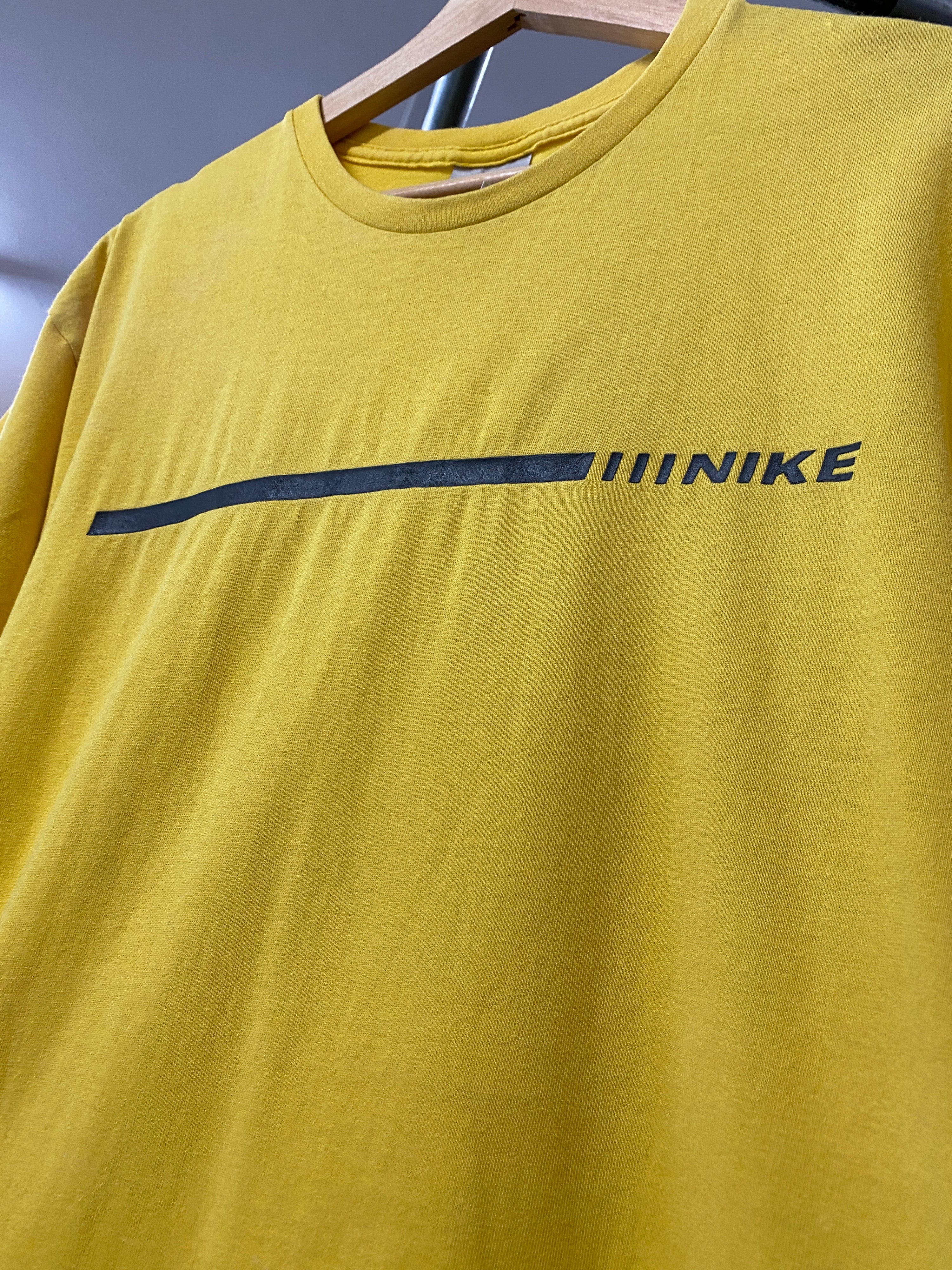 L - 2000s Nike Yellow DS Tee