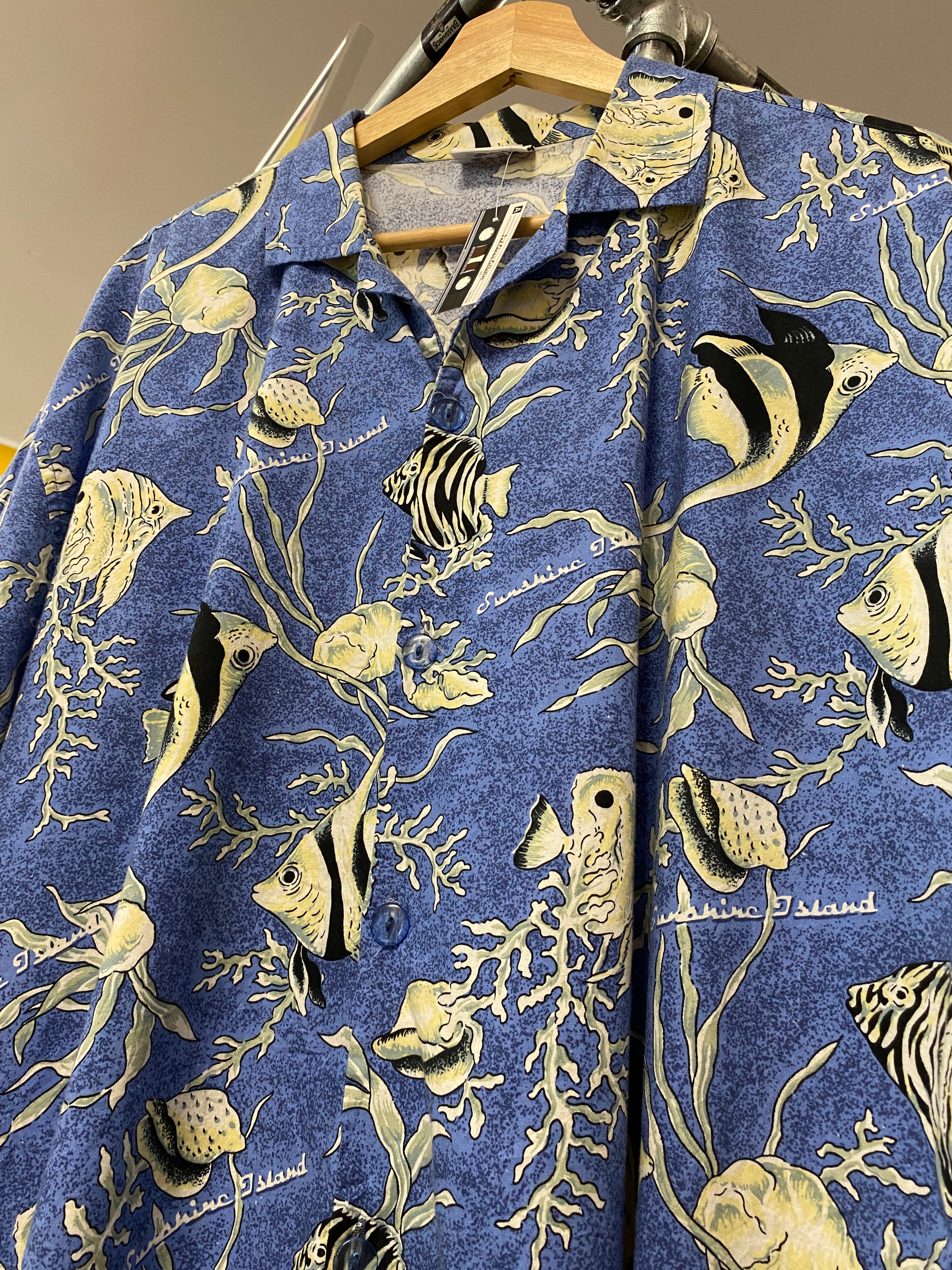 2XL - Waqun Fish & Coral Button-up