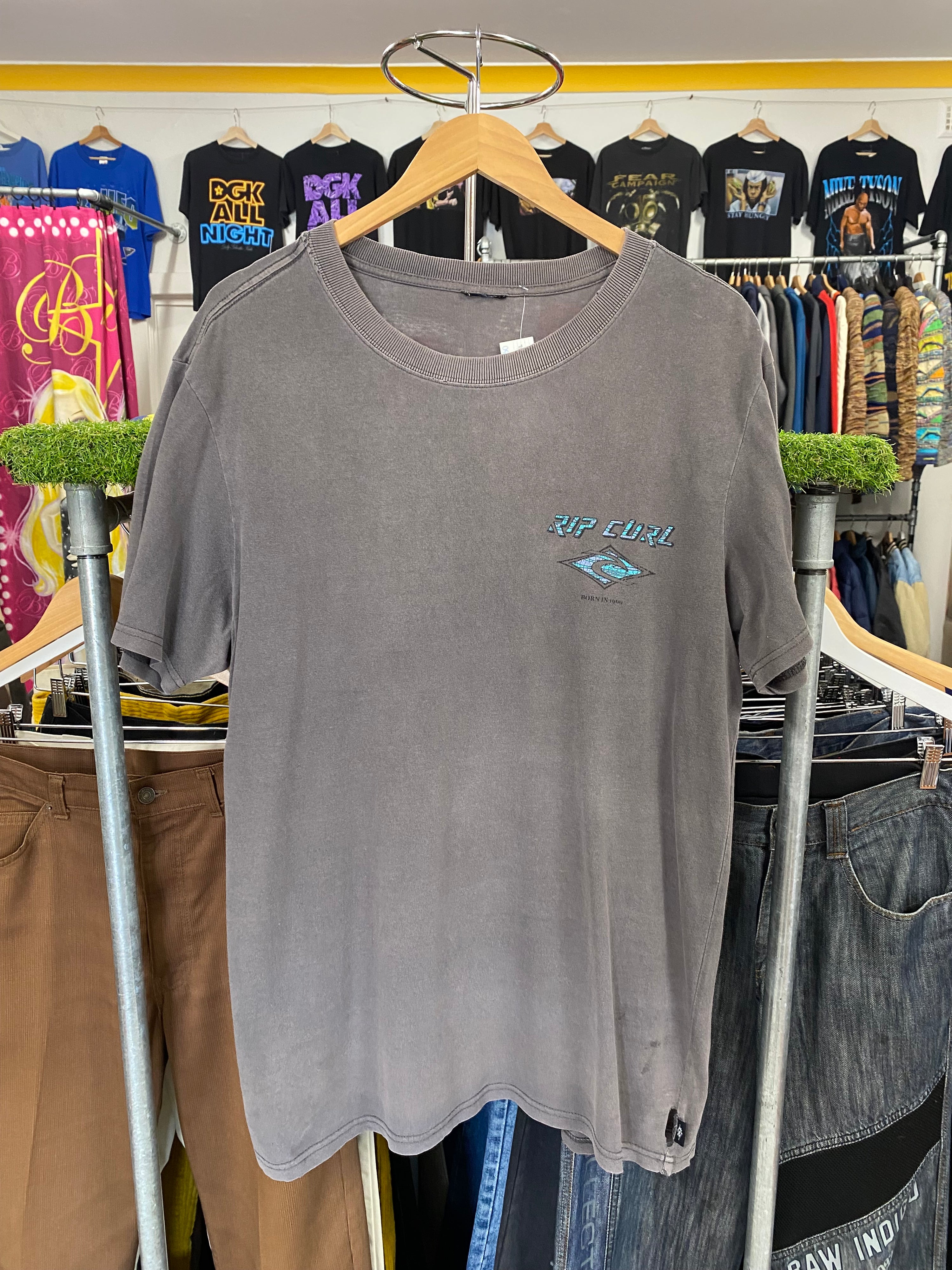L - Rip Curl 2000s Faded Grey Tee
