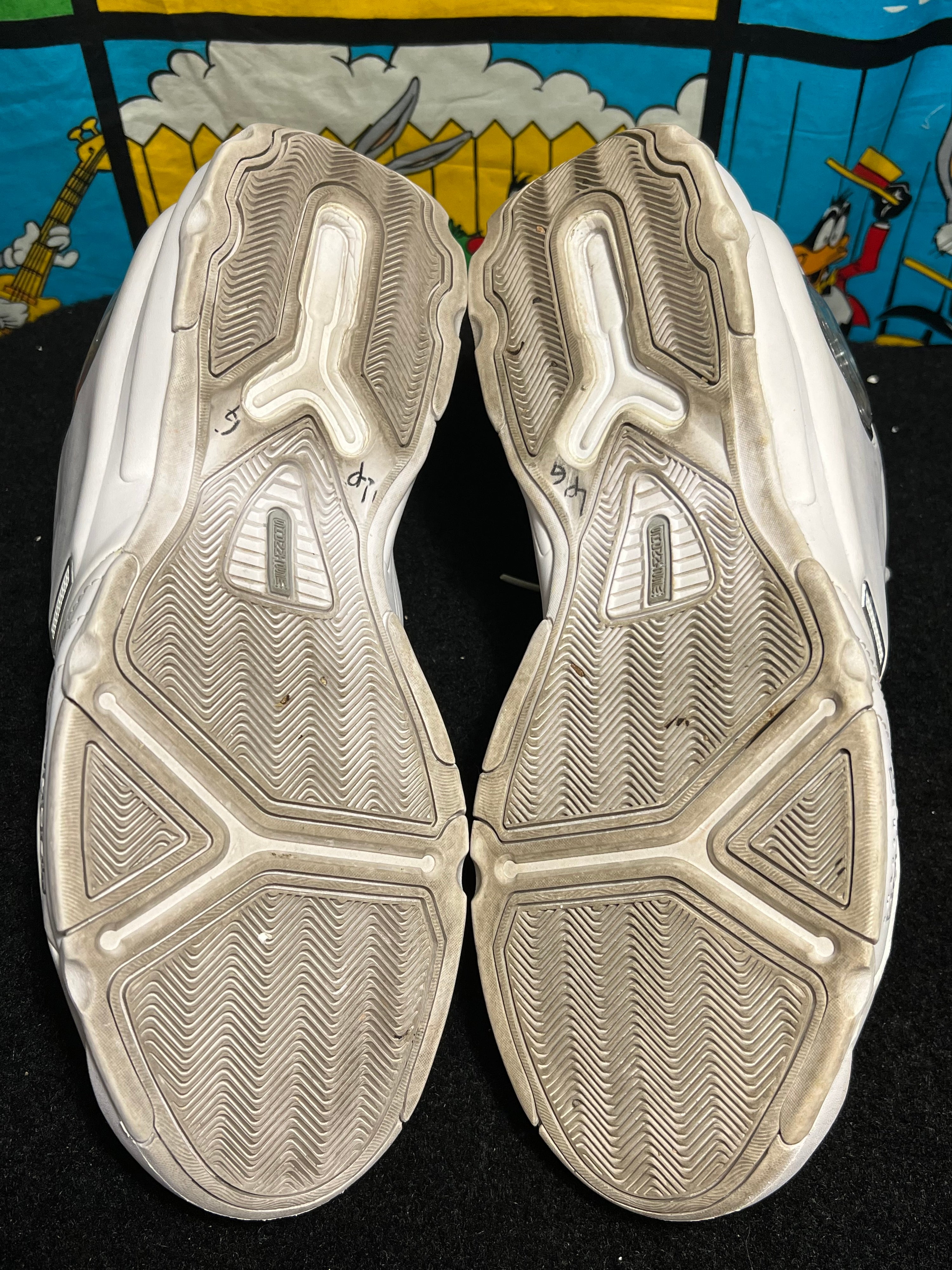 US13 - Rare 2000s DADA Basketball Pump Spinner Shoes USED