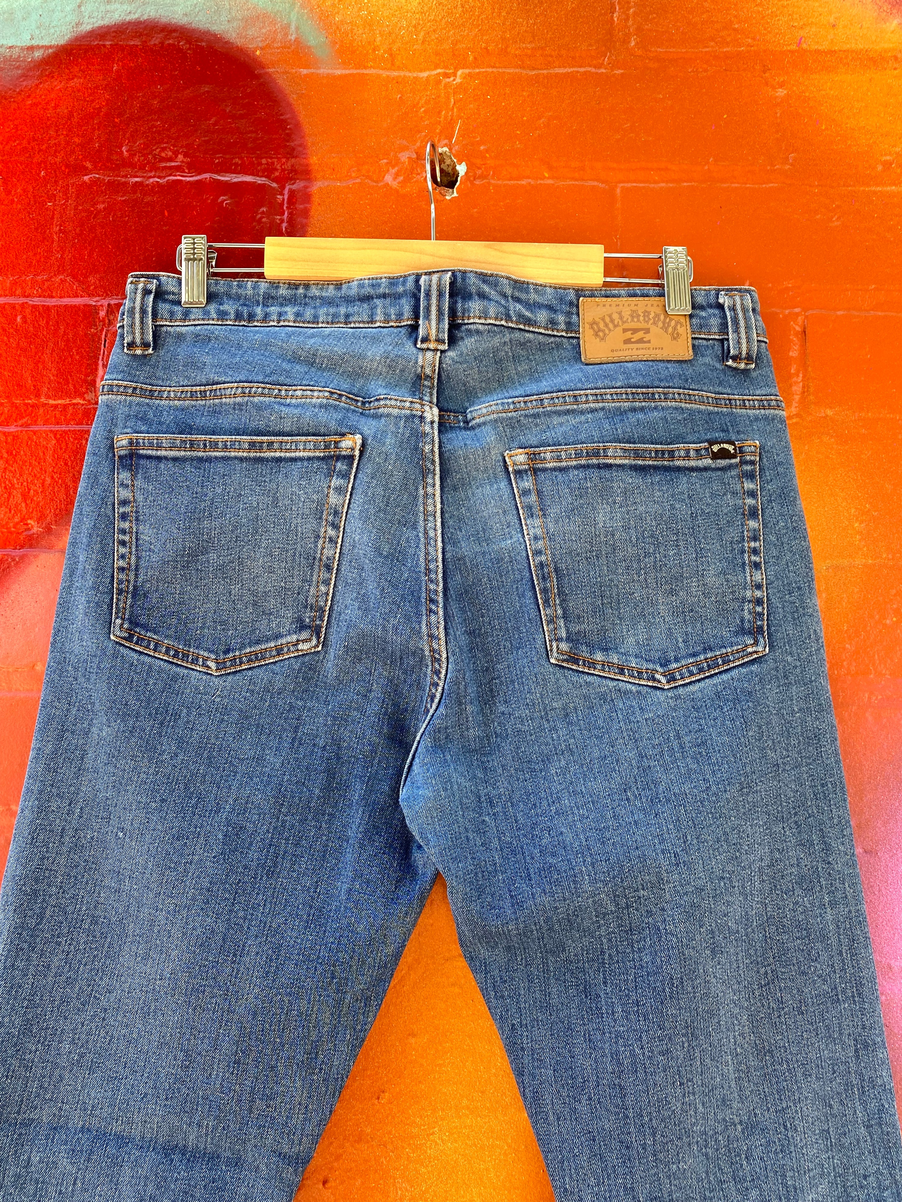 [32] Billabong Slim Straight Dark Blue Jeans