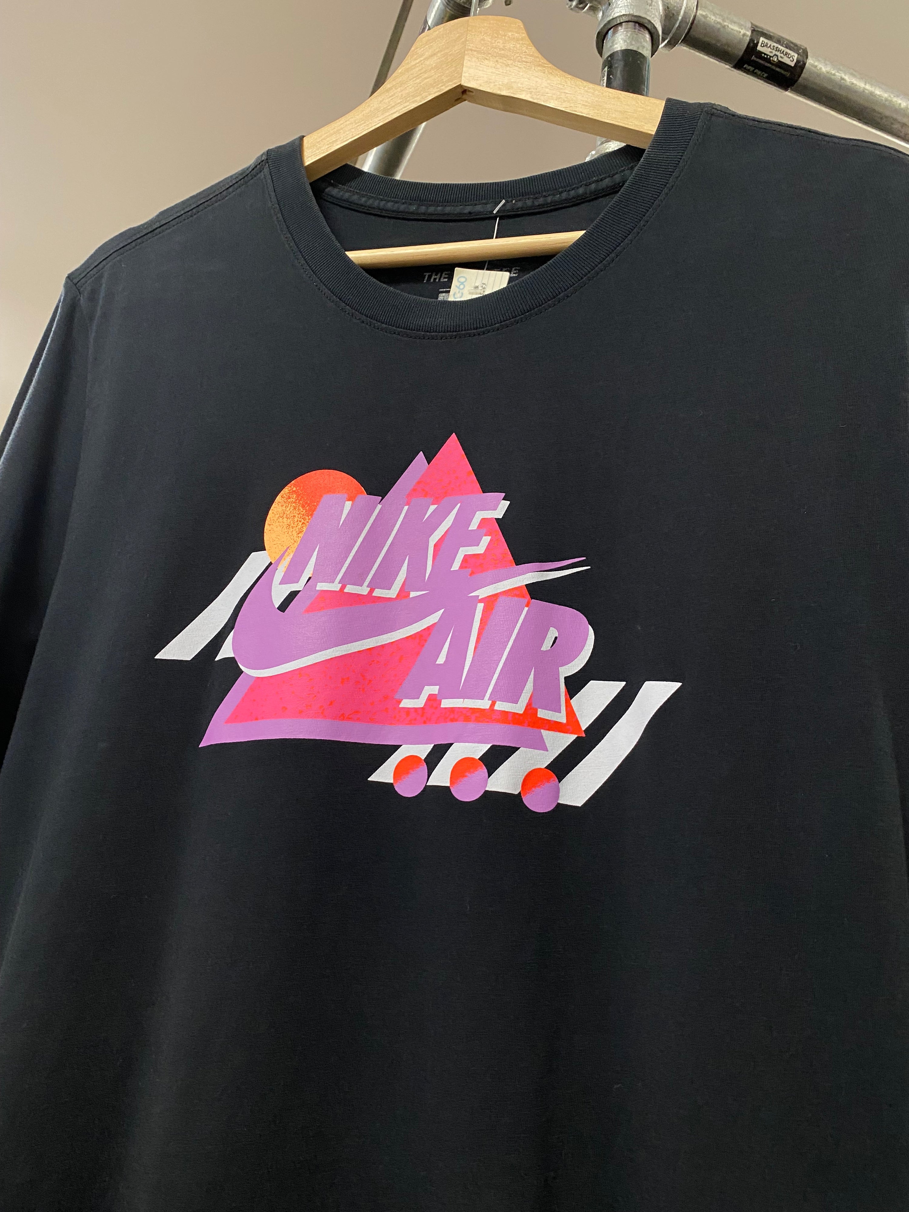 L - Nike Air Neon Geographical Tee