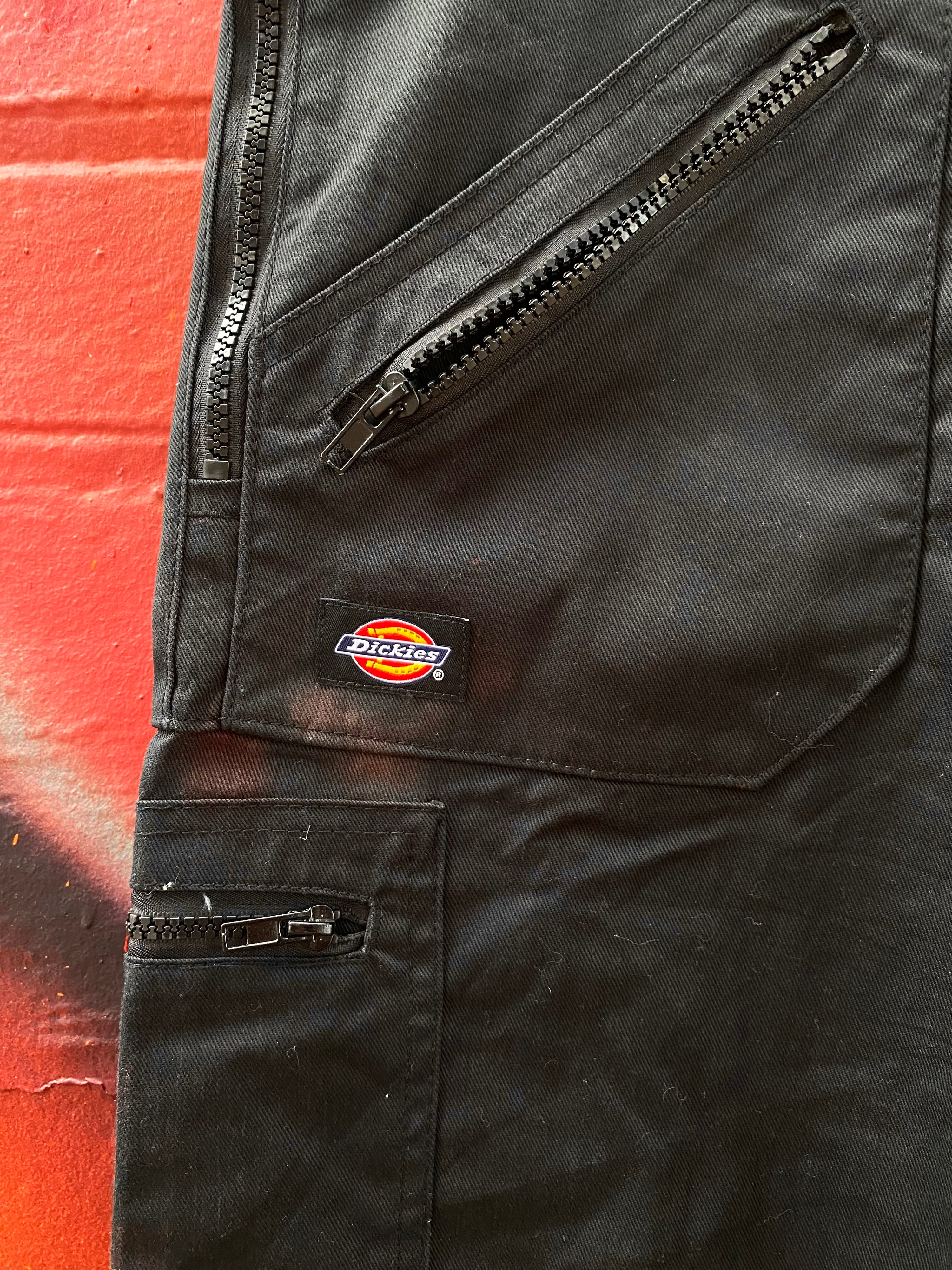 [40] Dickies Black Zip-Pocket Work Pants D185