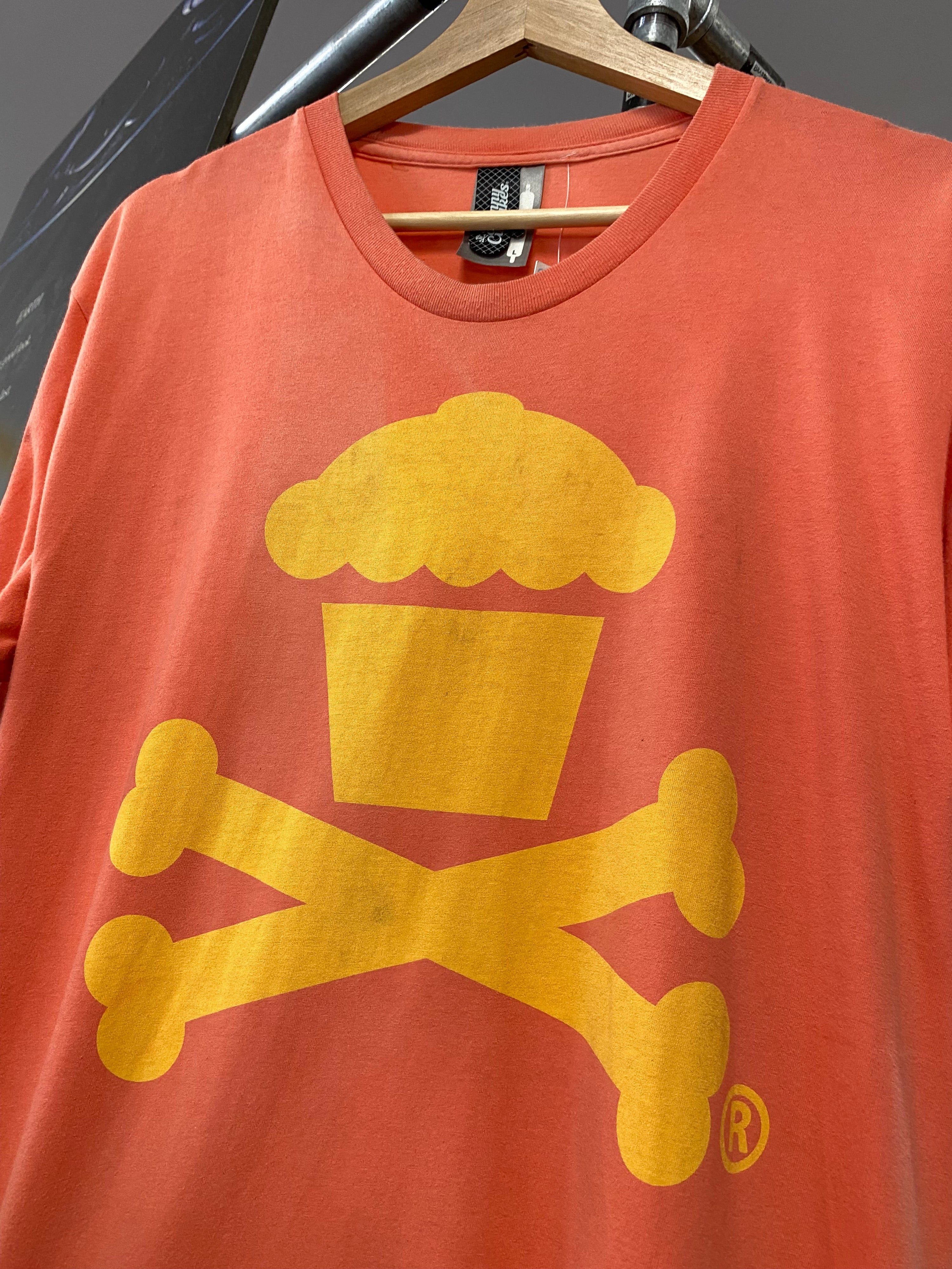 [L] Johnny Cupcakes Pink Tee