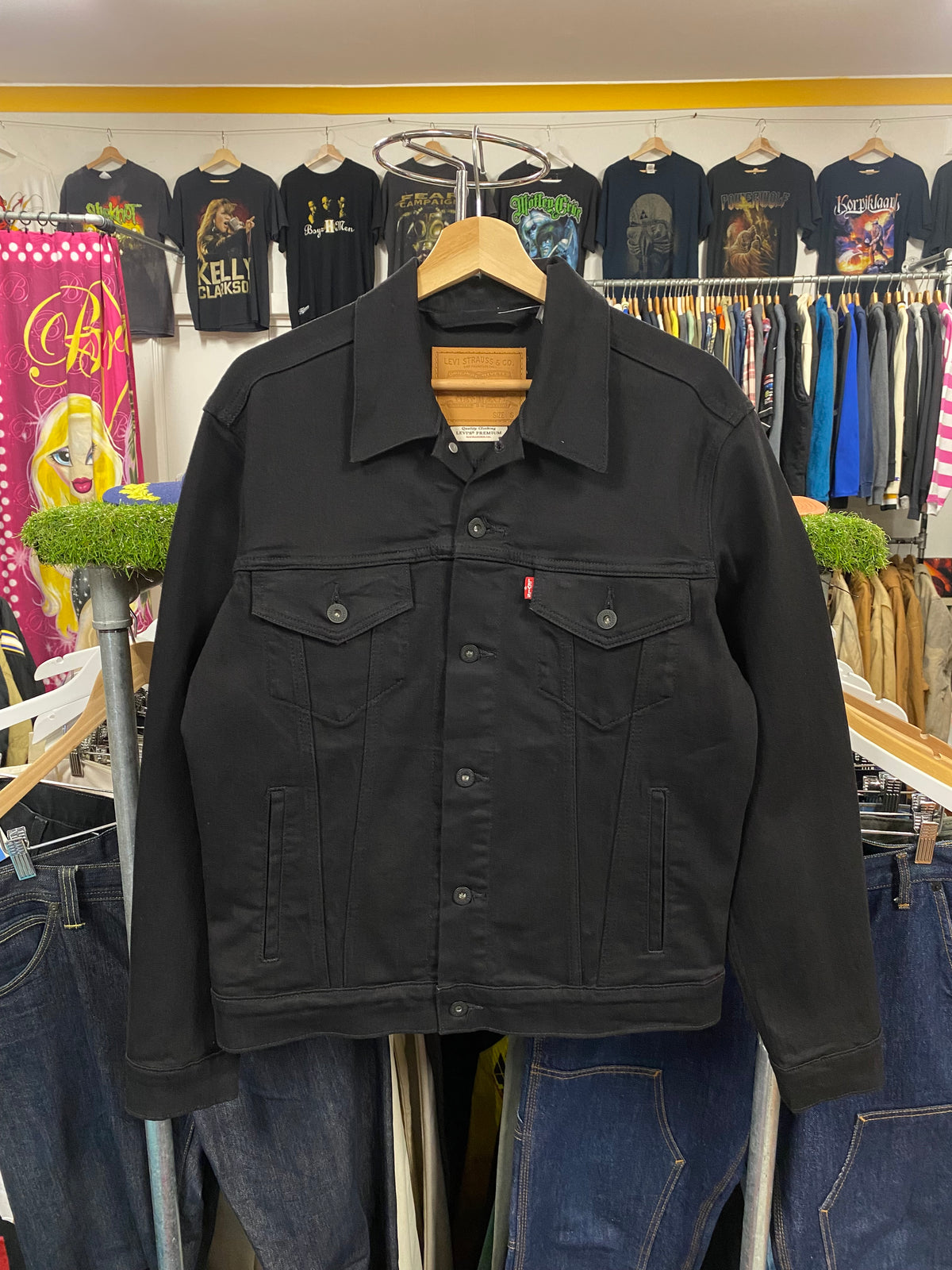 [S] Levis Black Denim Jacket
