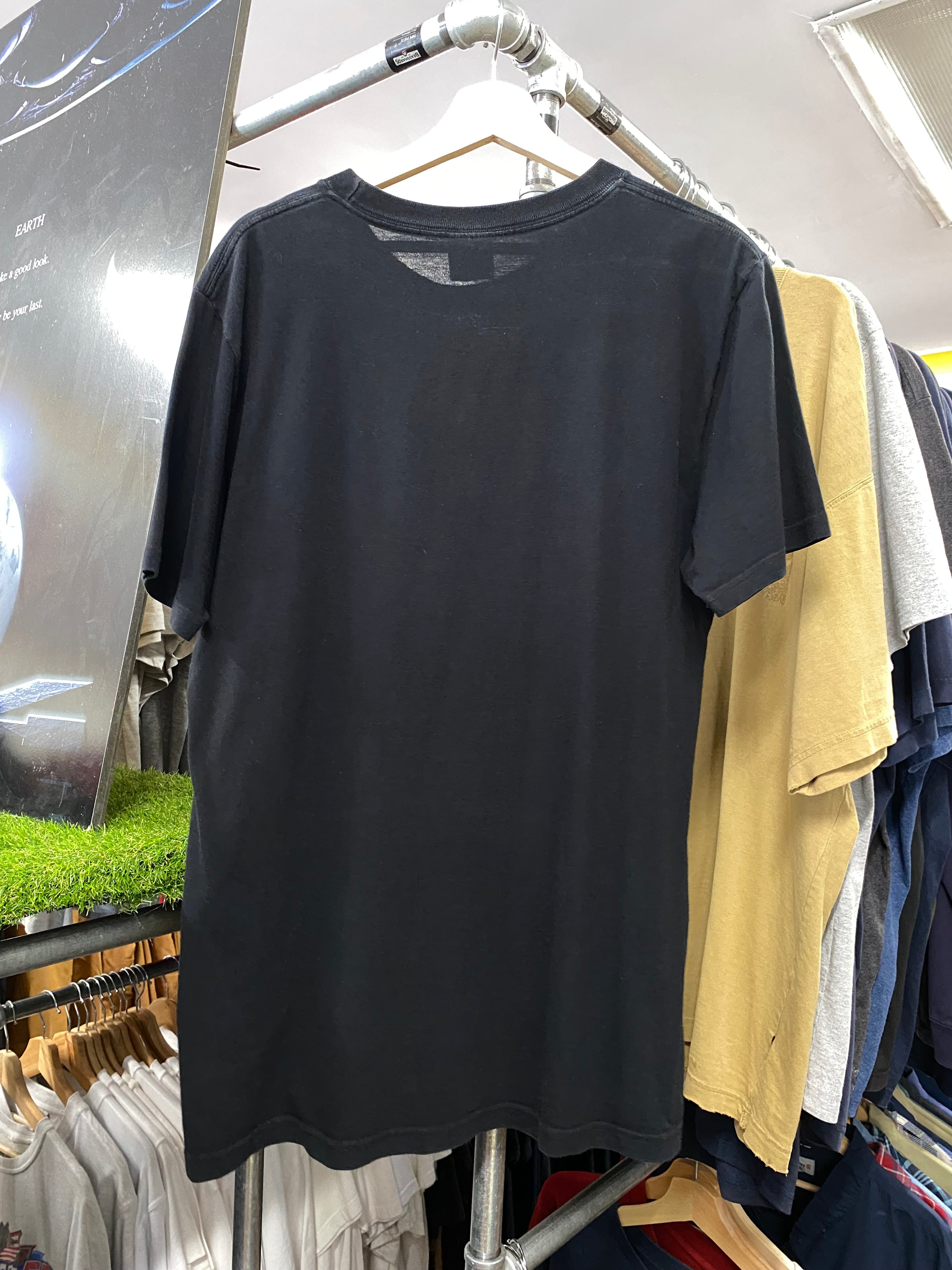 [L] The Carhartts Black Tee