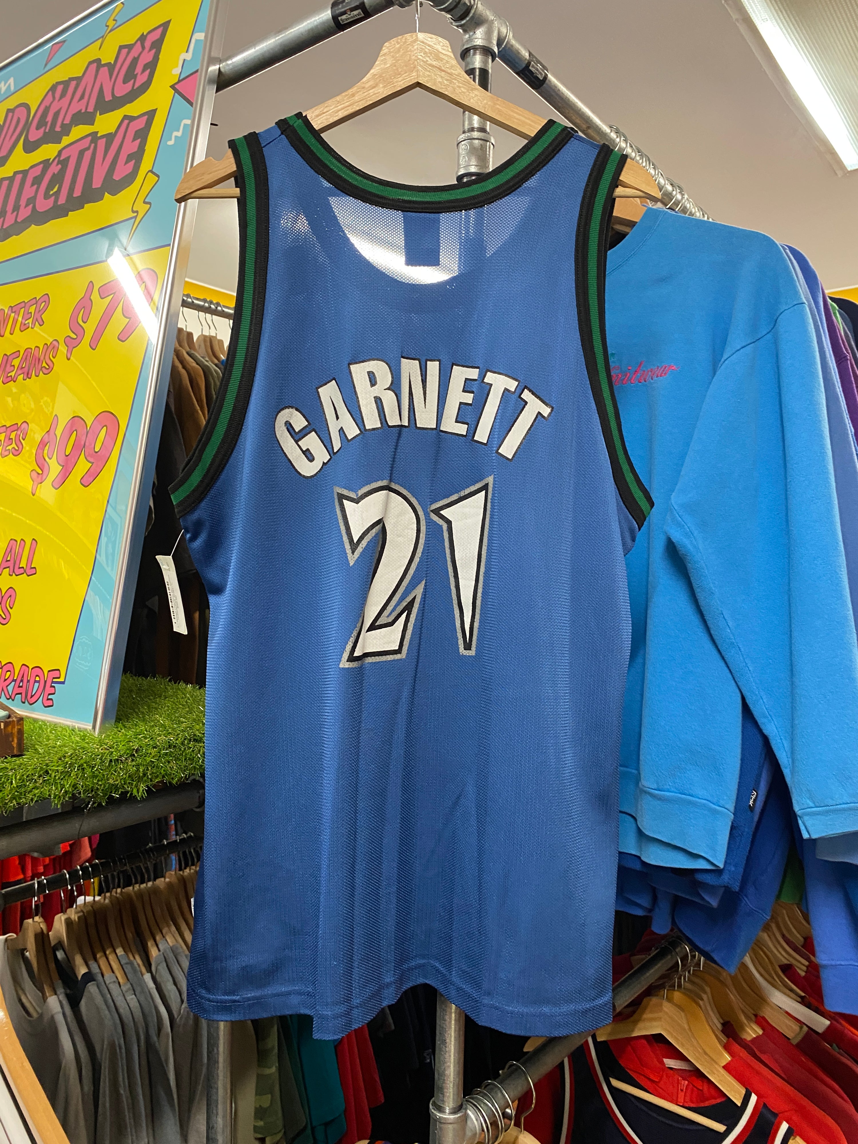 L - Vintage Champion #21 Garnett Timberwolves Jersey