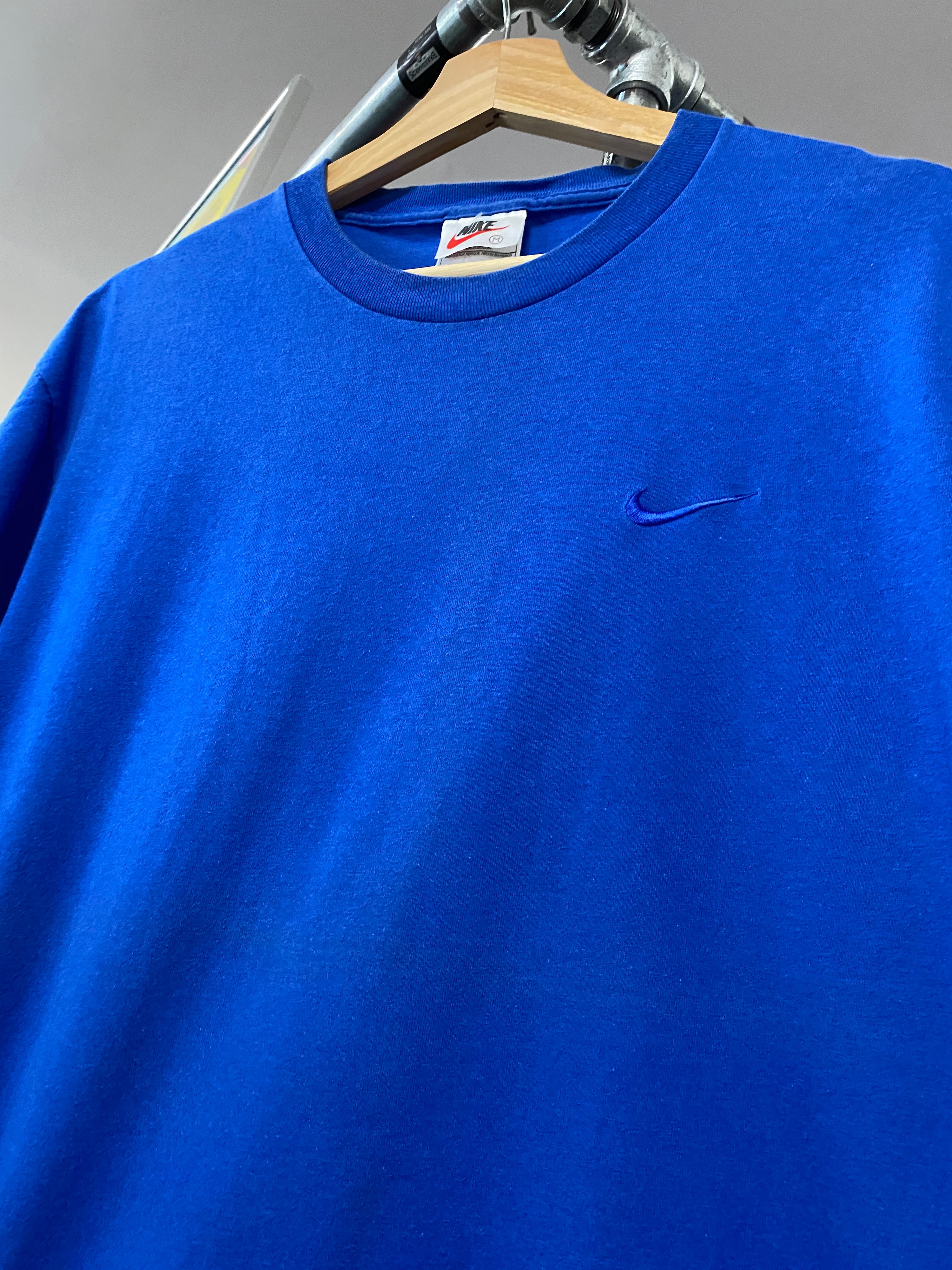 M - 2000s Nike Embroidered Small Tick Light Blue Tee