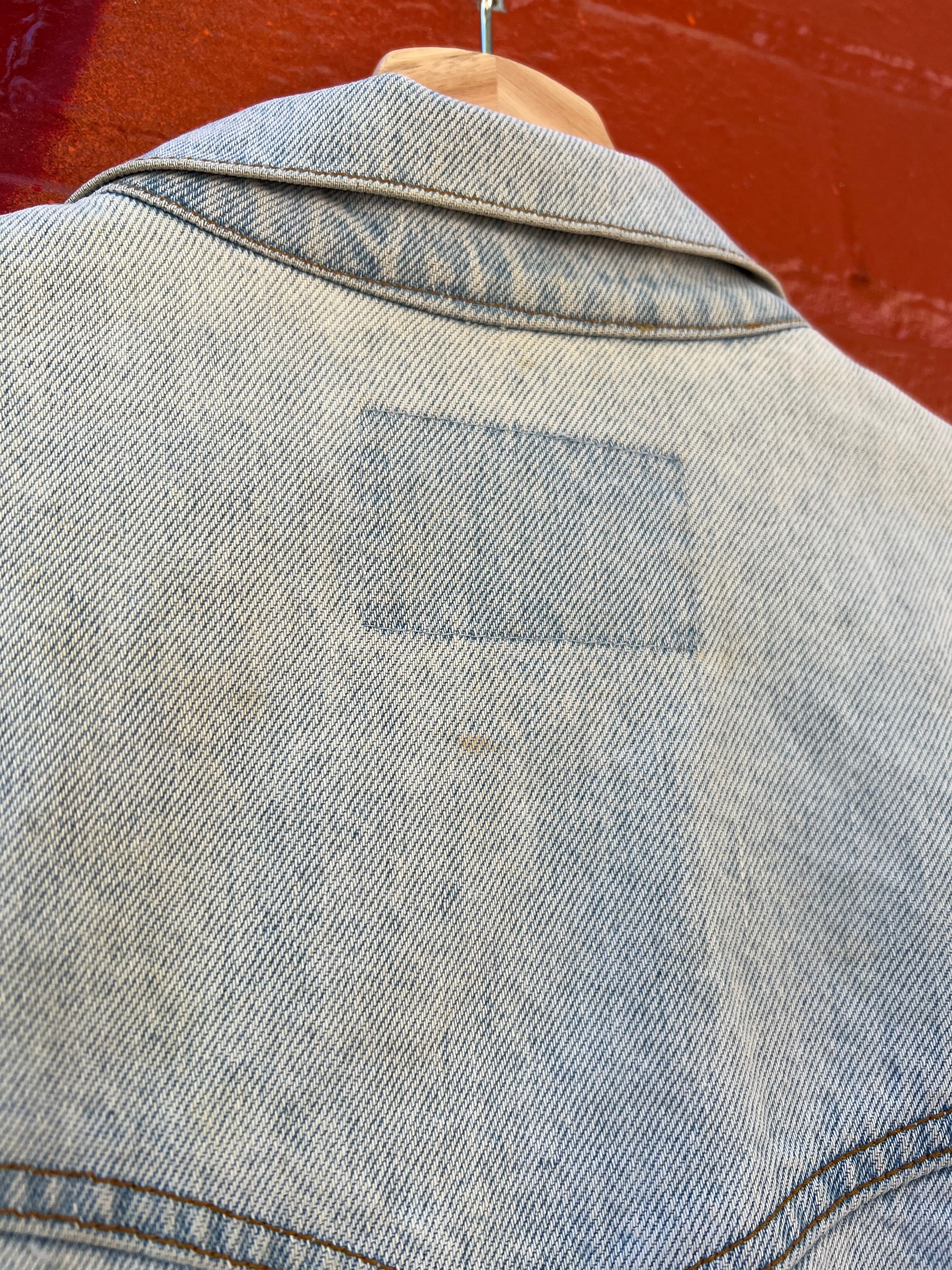 [M] Levi's Light Blue Cropped Denim Jacket