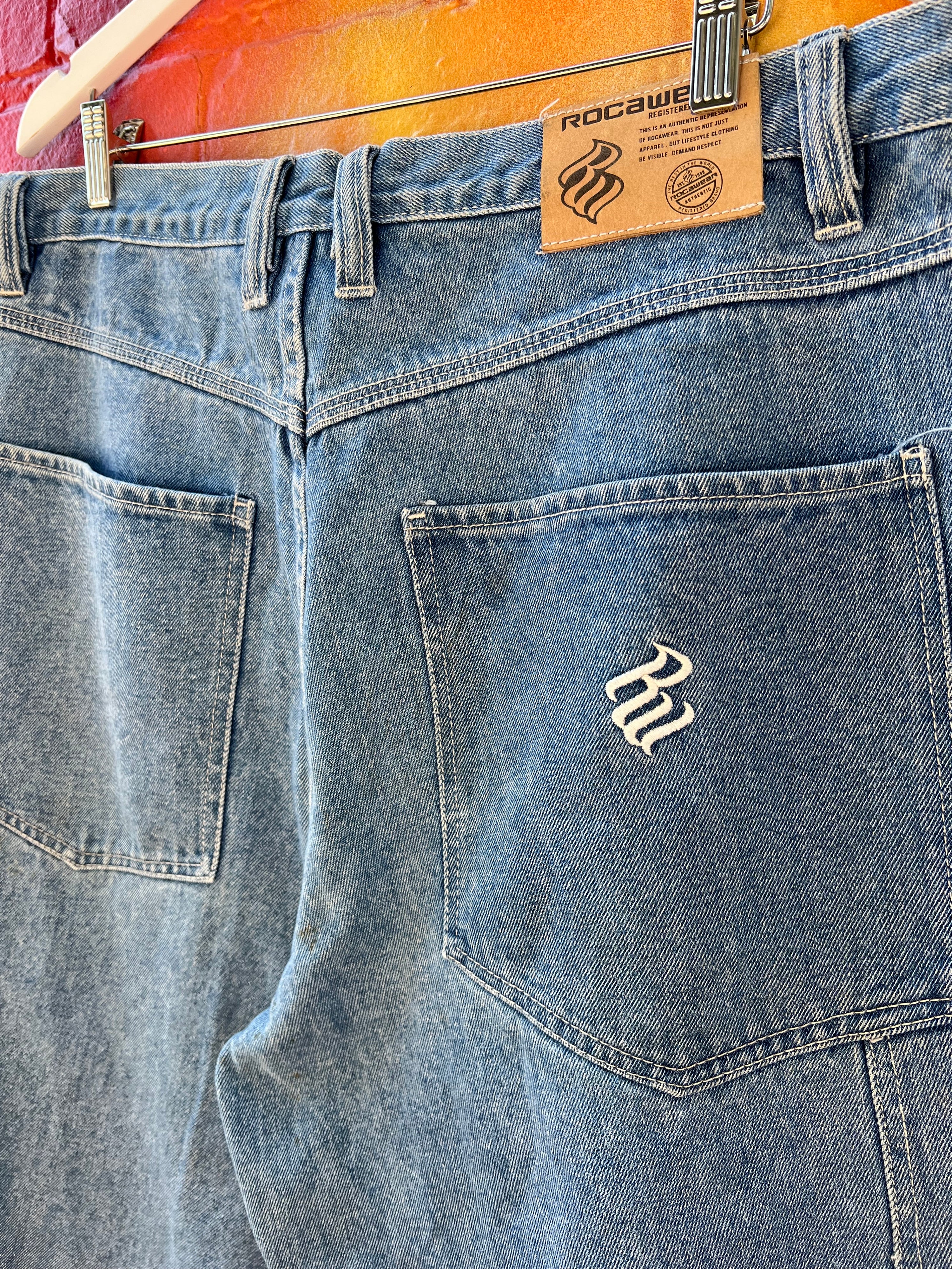 40 - Rocawear LB Denim Shorts Small Back Logo