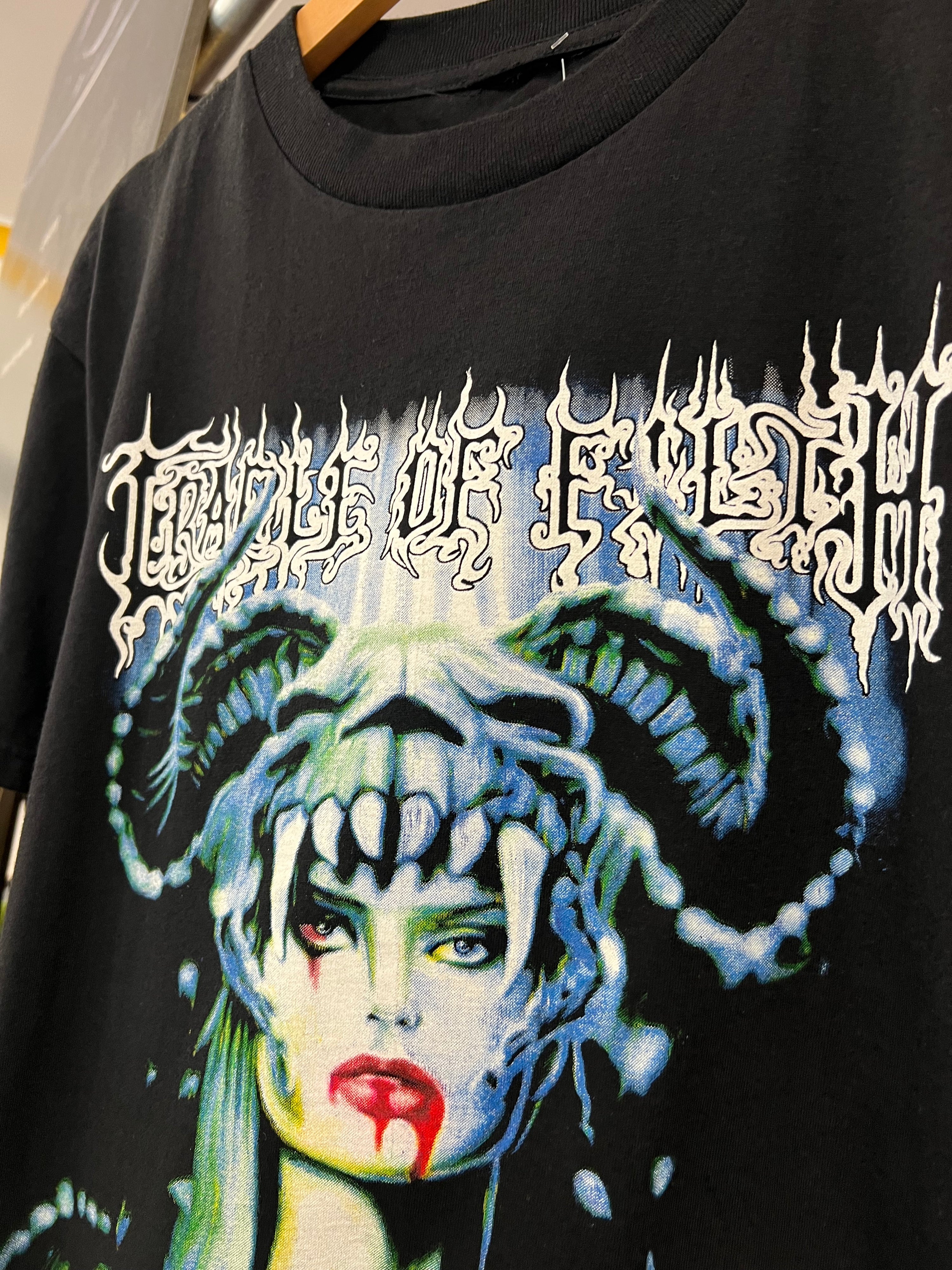 M/L - Cradle Of Filth: Frogs Kiss Modern DS Tee