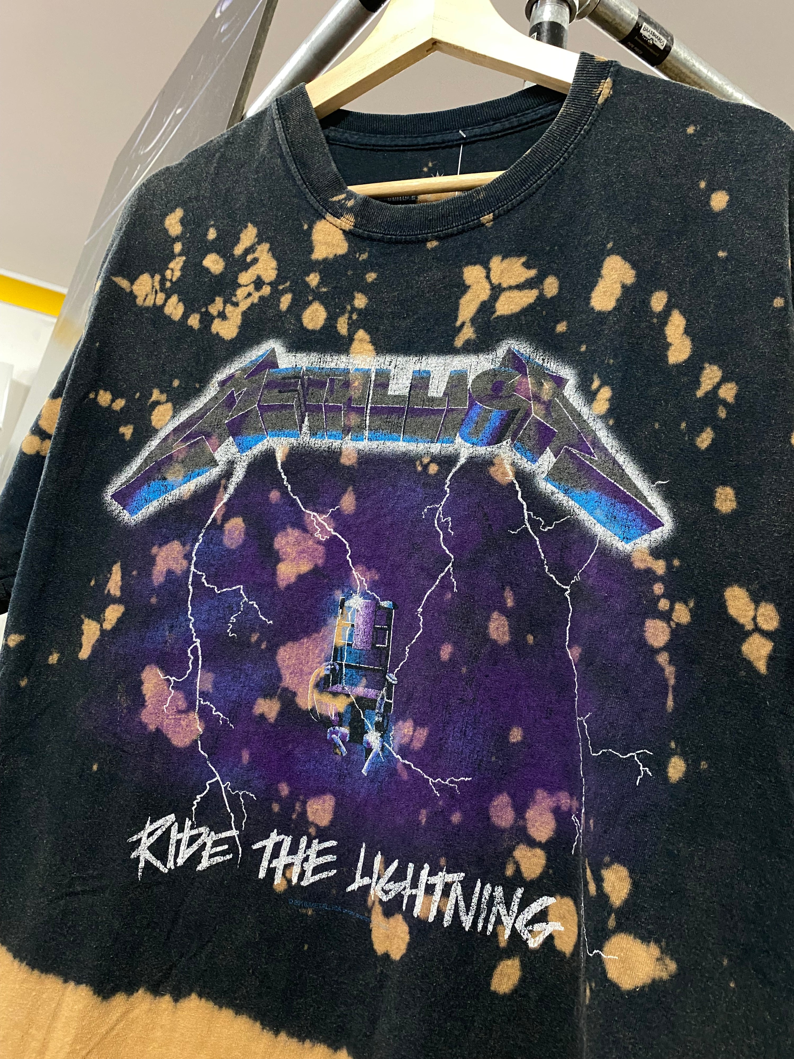 [L] 2016 Metallica Ride The Lightning Tie Dye