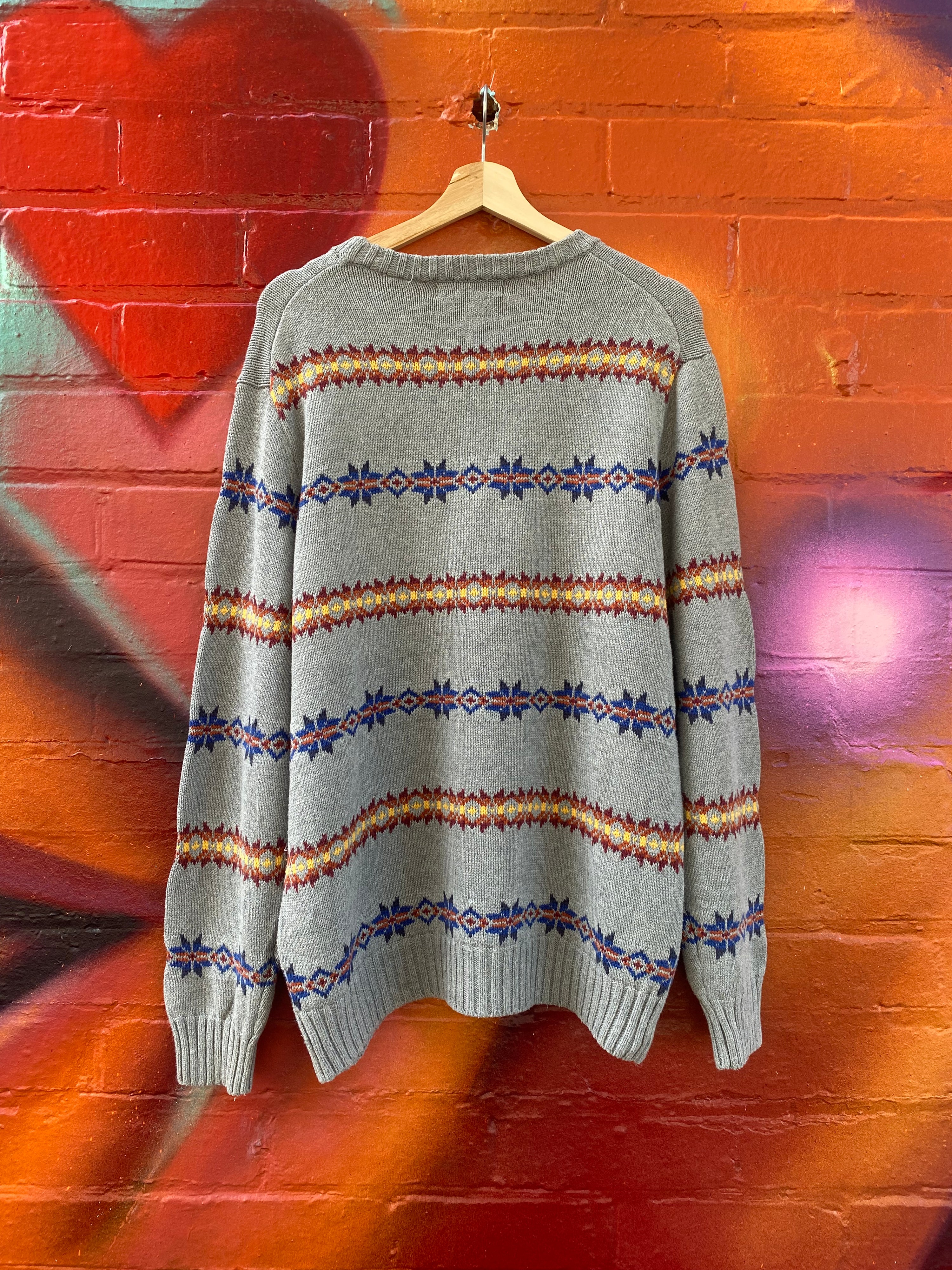 [L] G.H. Bass & Co Grey w/ Patterns Knit Sweater