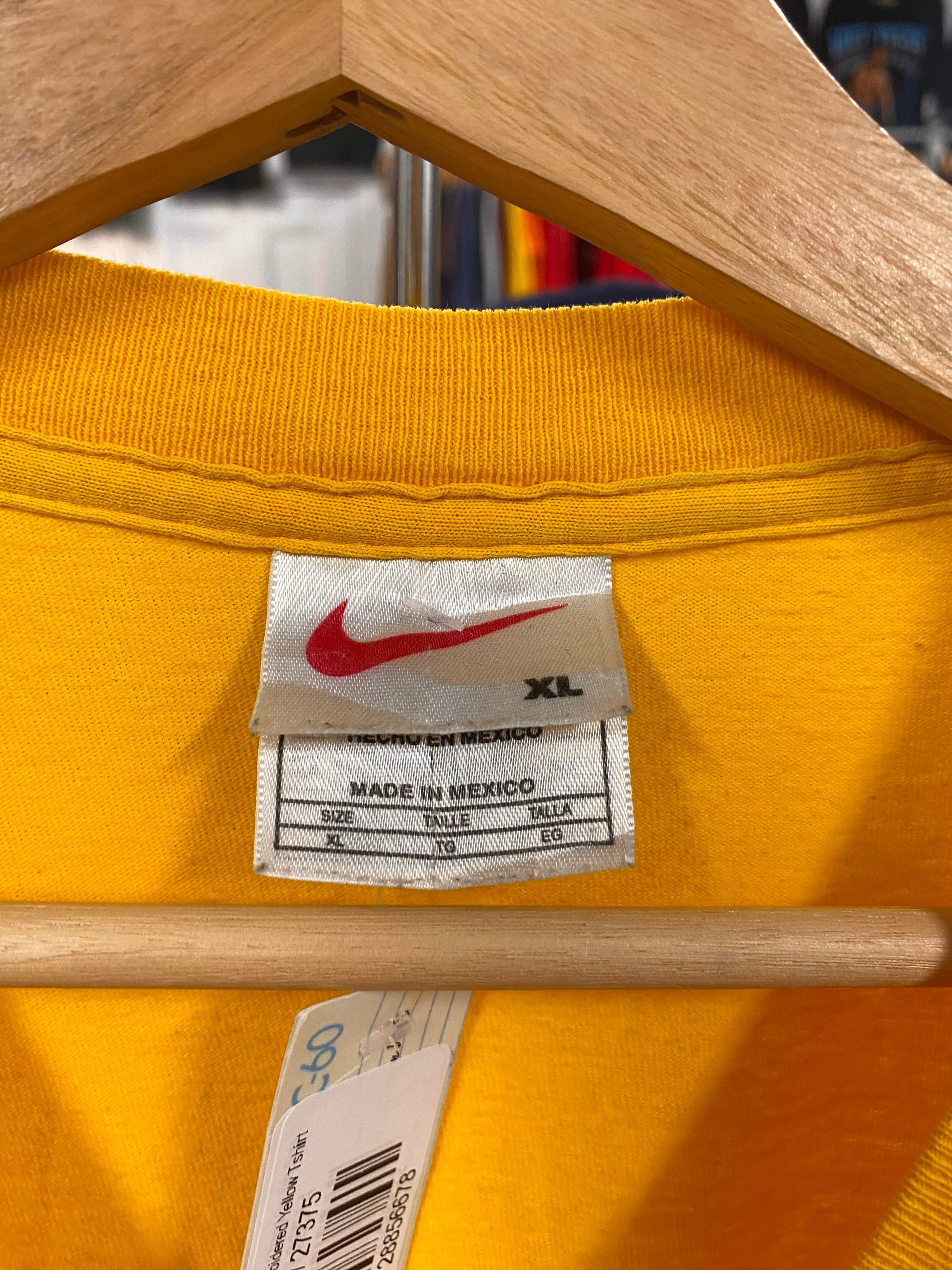 [XL] 2000s Nike Inc Embroidered Yellow Tshirt