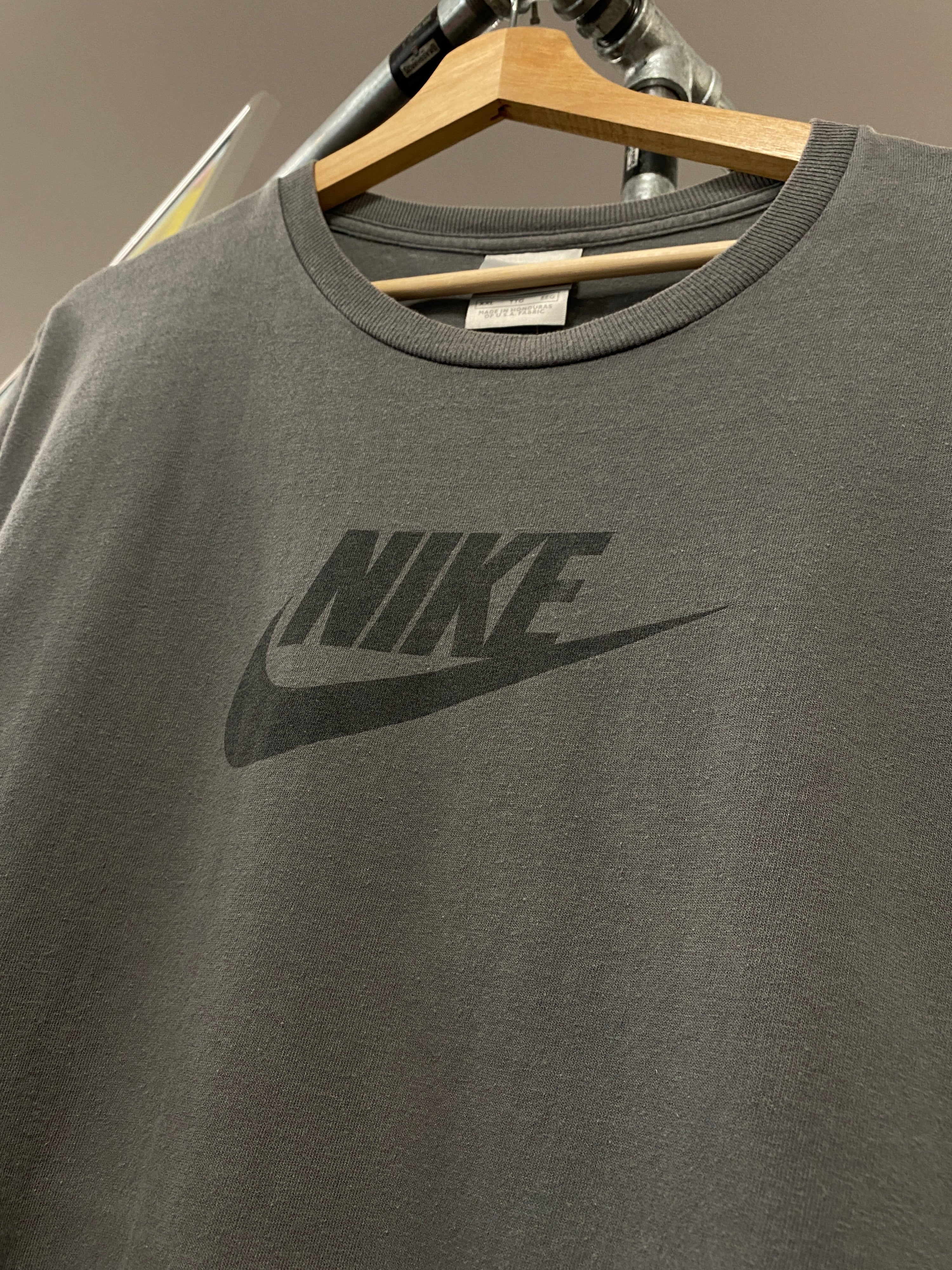 2XL - Nike Dark Grey Centre Logo on Grey Tee