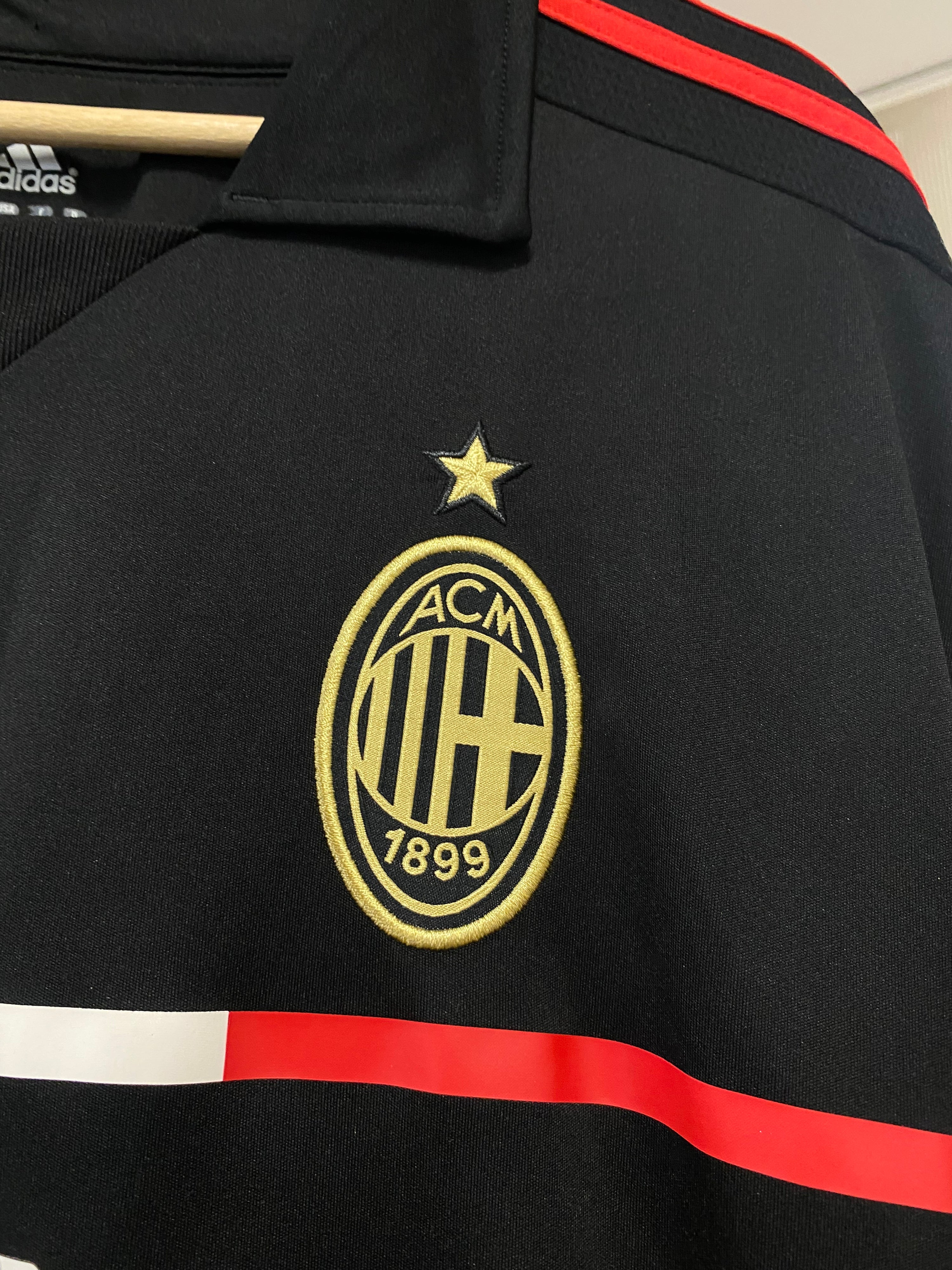 [XL] 2011 Adidas AC Milan Black Jersey