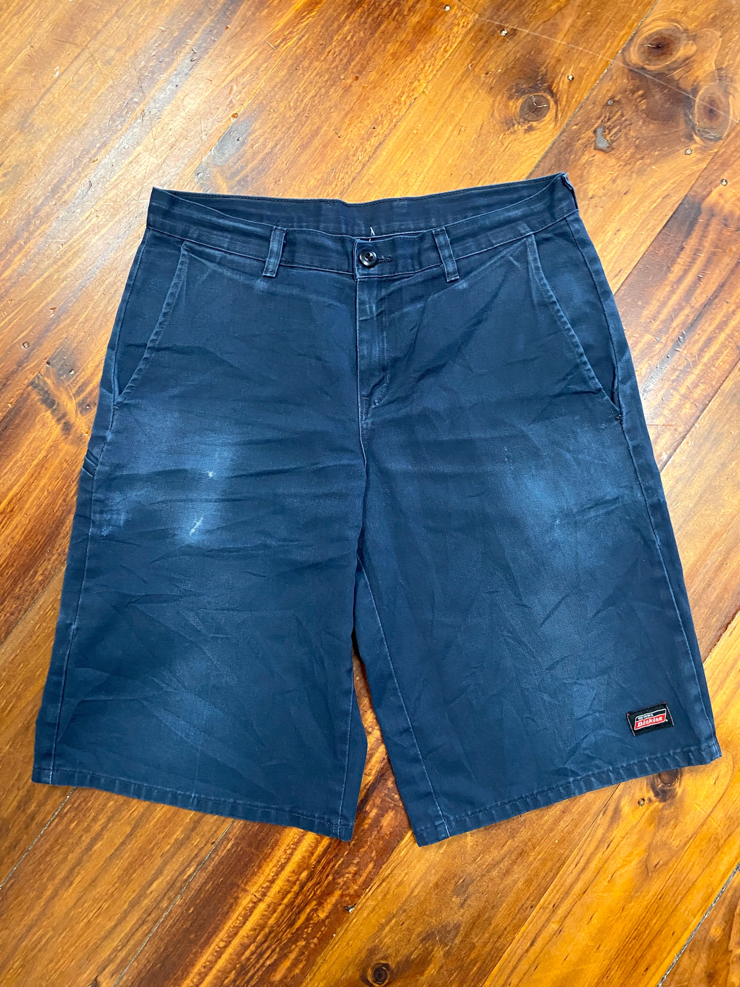 32 - Dickies Navy Smart Shorts S305