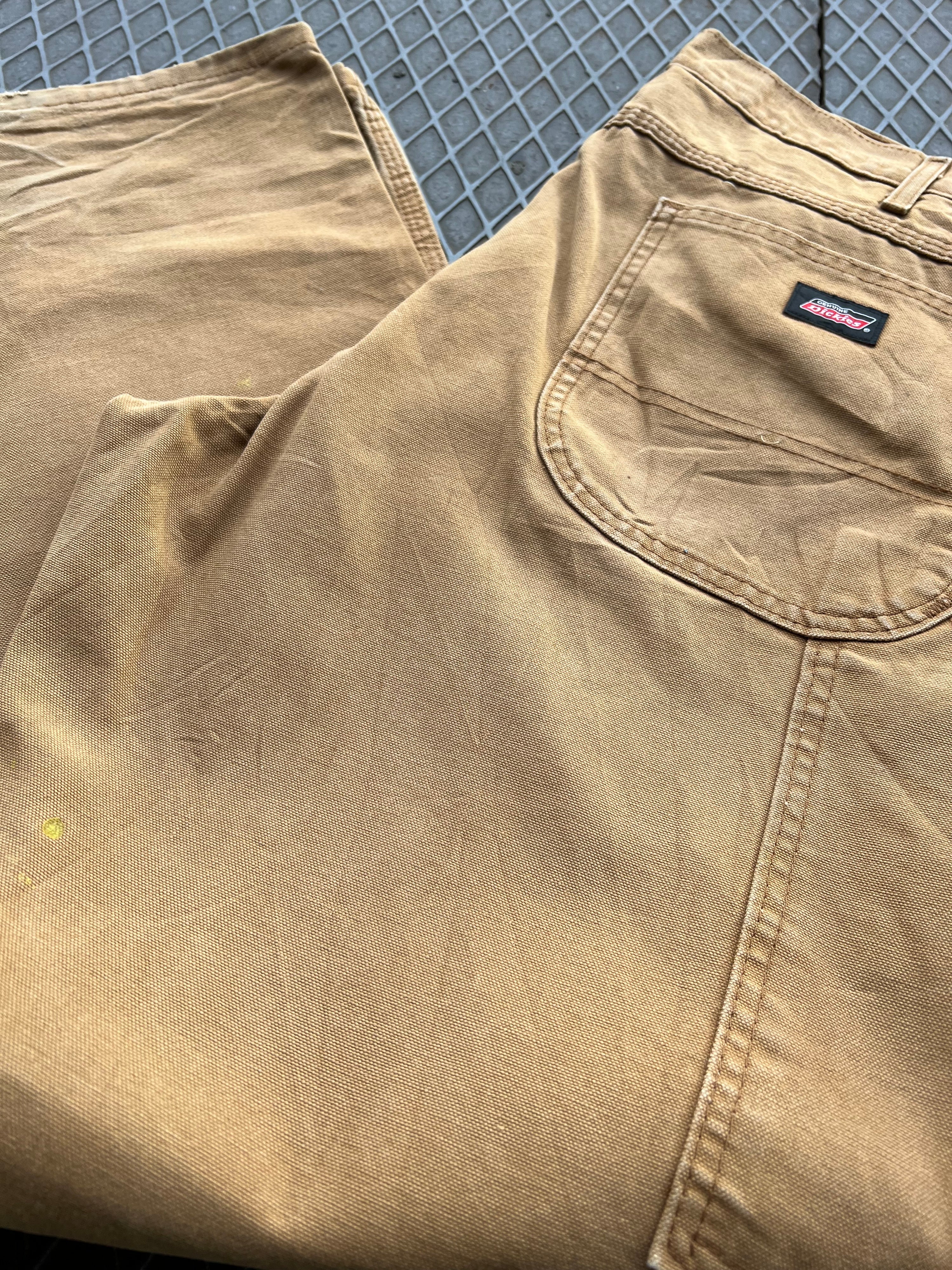 36 - Dickies Brown Carpenter Pants Marks P115